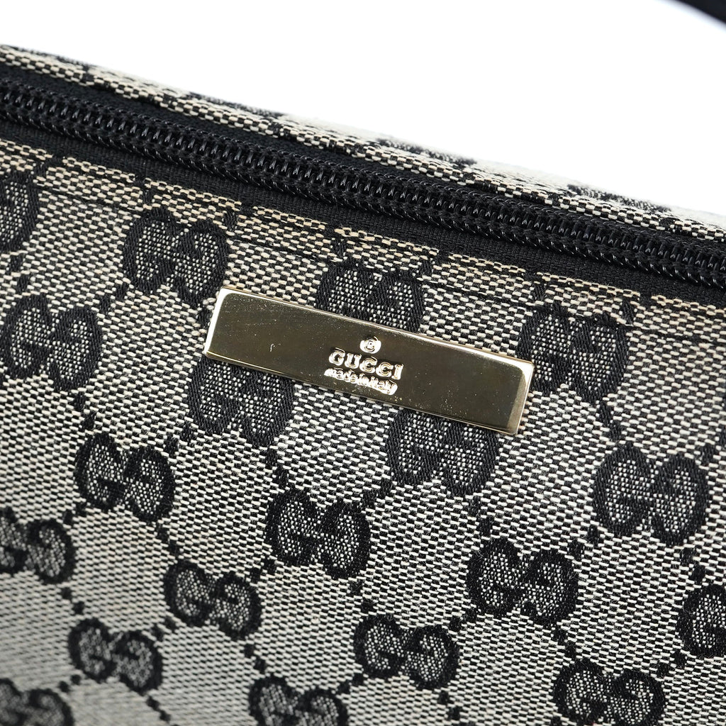039 1103 Grey GG Boat Pochette