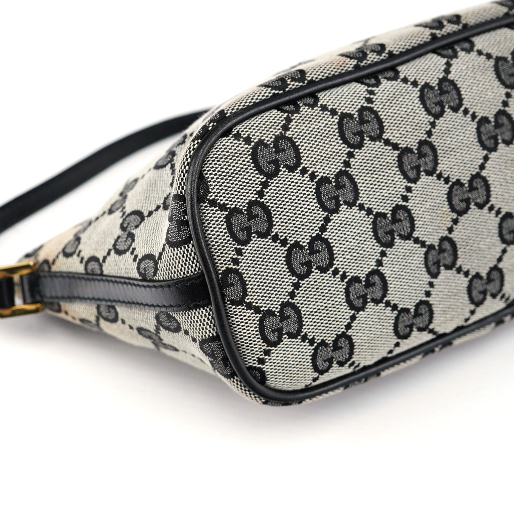 039 1103 Grey GG Boat Pochette