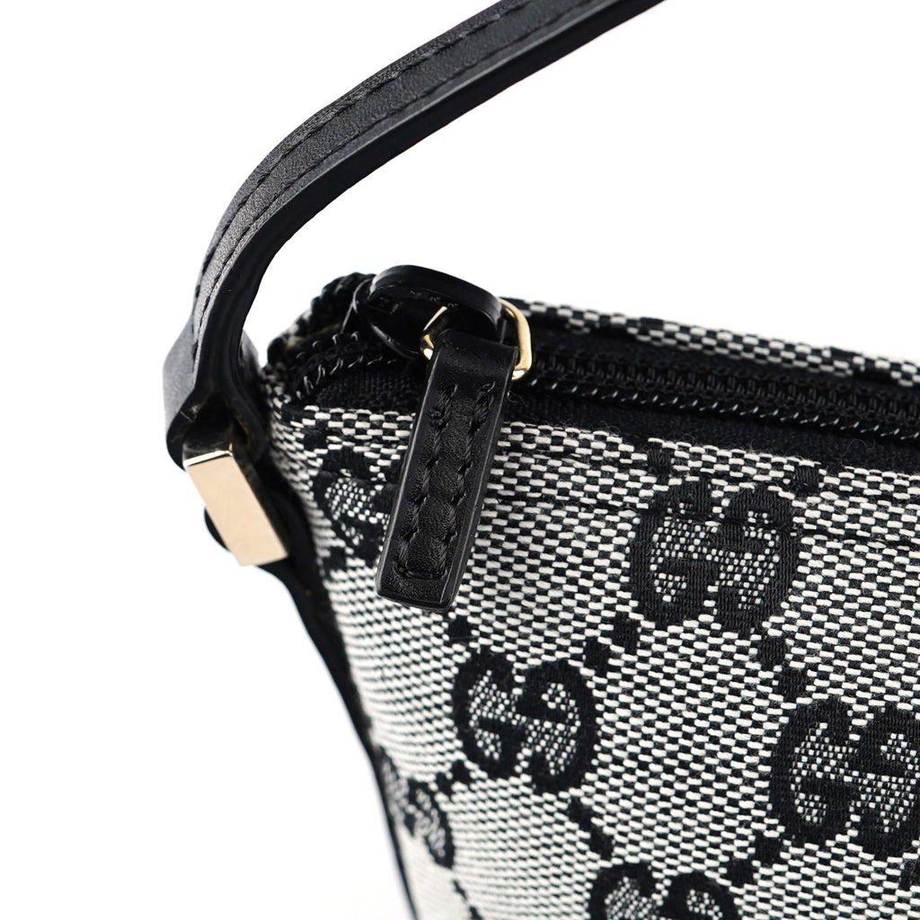 039 1103 Grey GG Boat Pochette