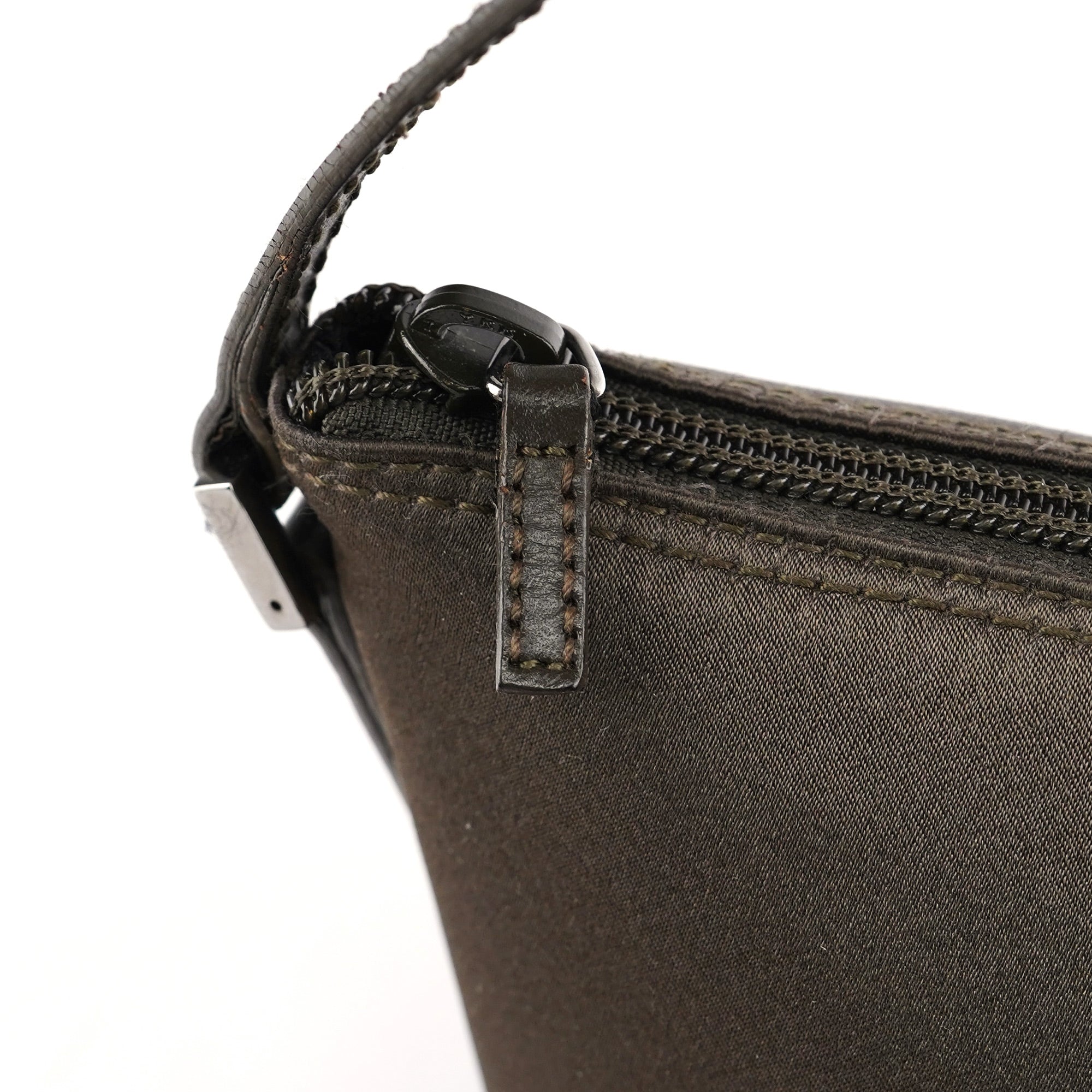 039 1103 Olive Satin Boat Pochette