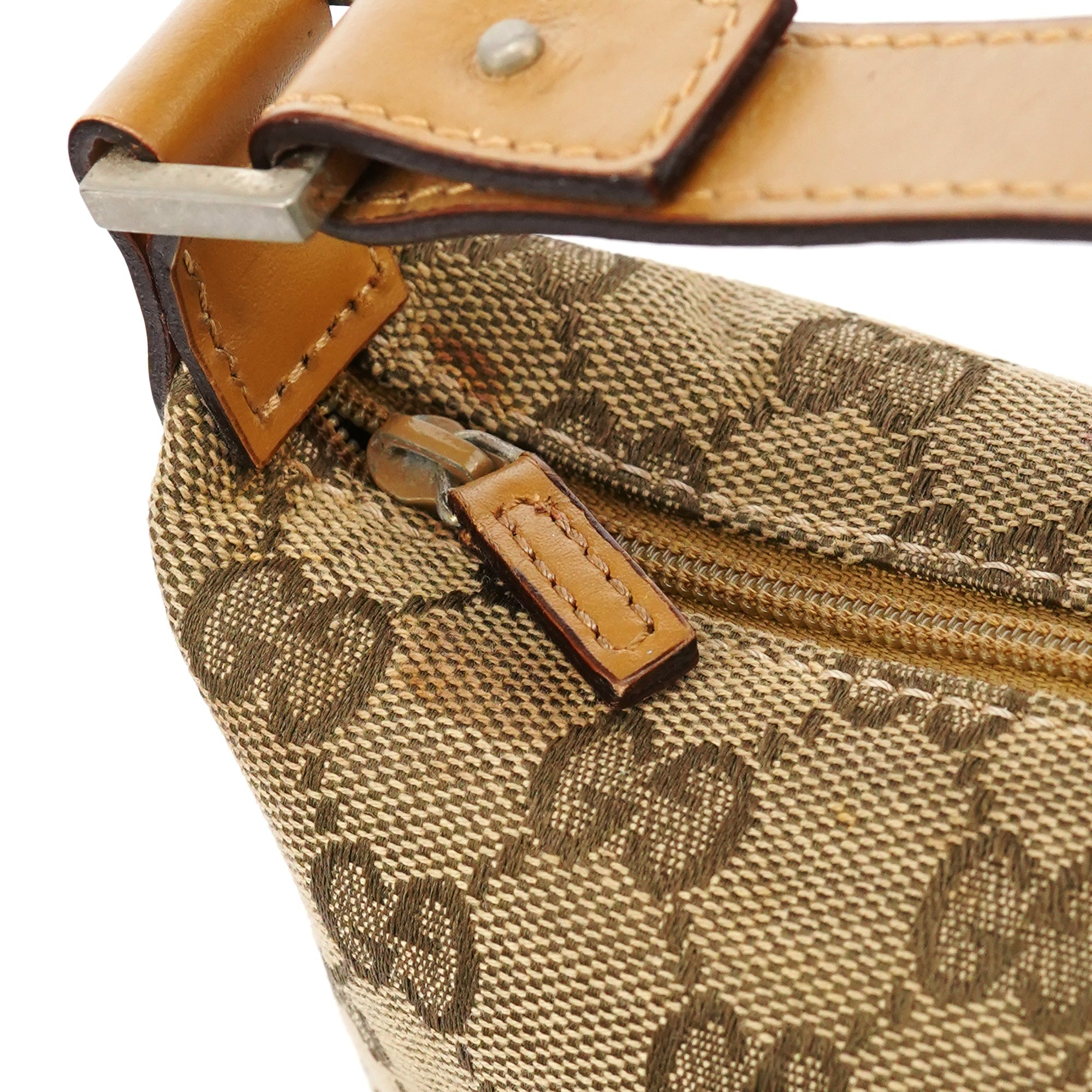 039 1147 Beige GG Canvas Handbag