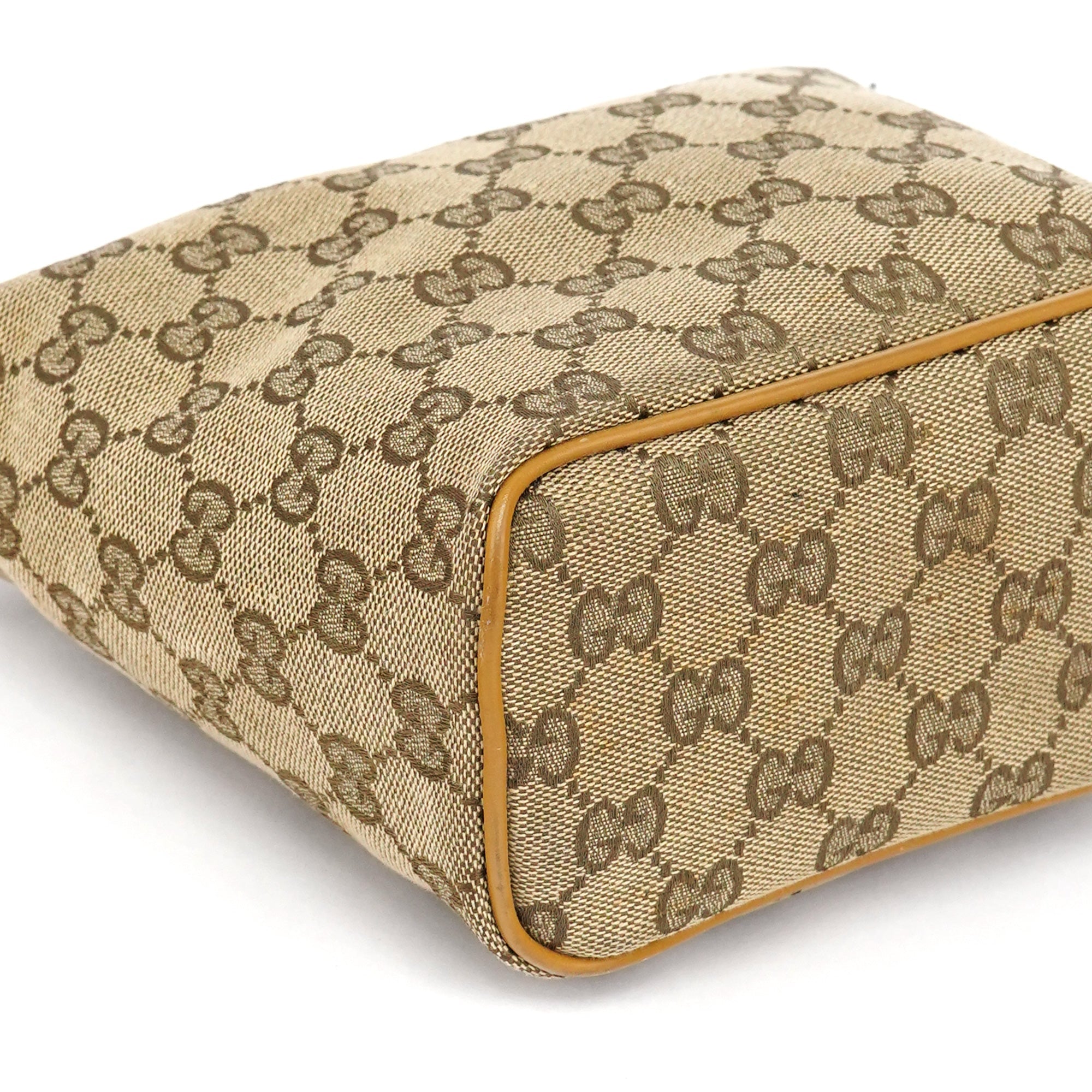 039 1147 Beige GG Canvas Handbag