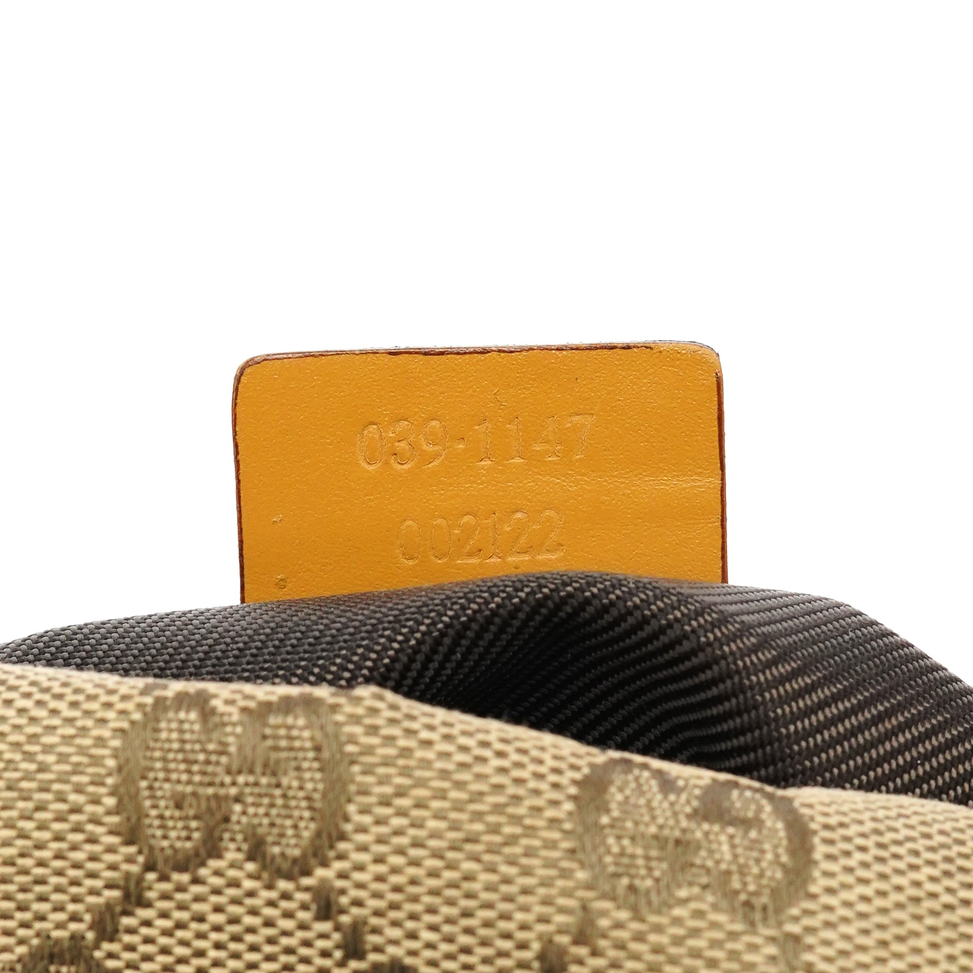 039 1147 Beige GG Canvas Handbag