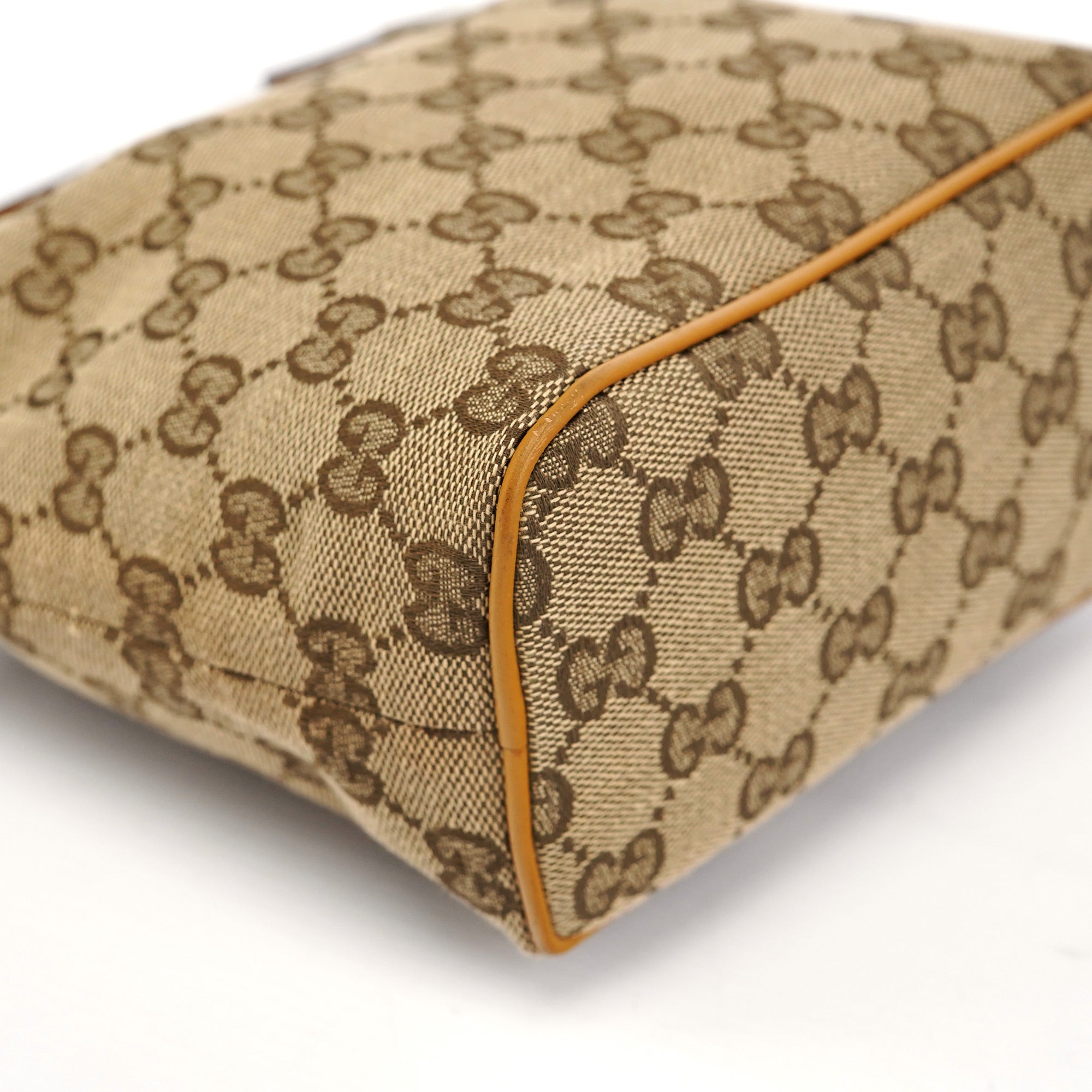 039 1147 Beige GG Handbag