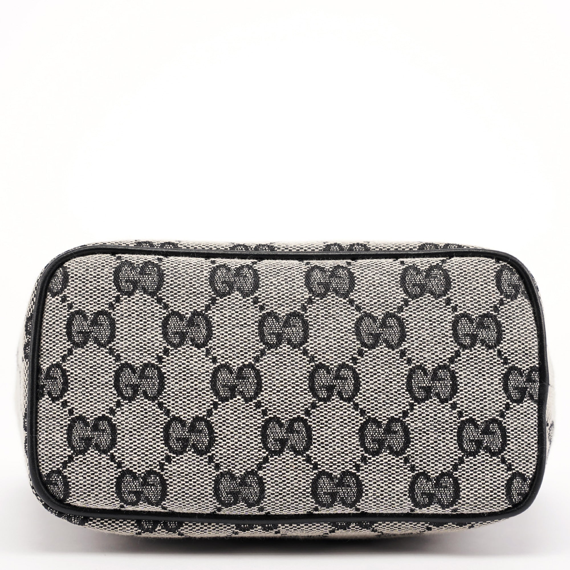039 1147 Grey GG Handbag
