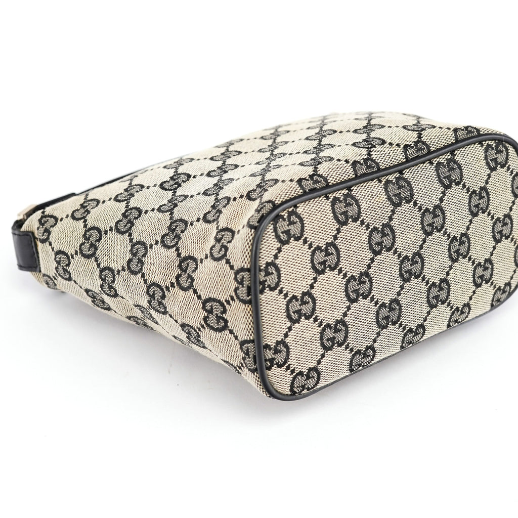 039 1147 Grey GG Handbag