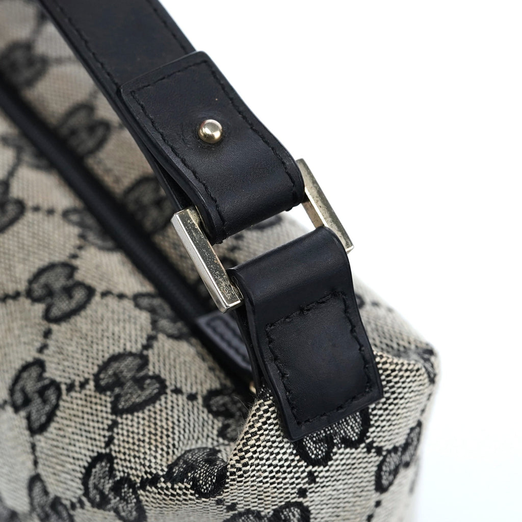 039 1147 Grey GG Handbag
