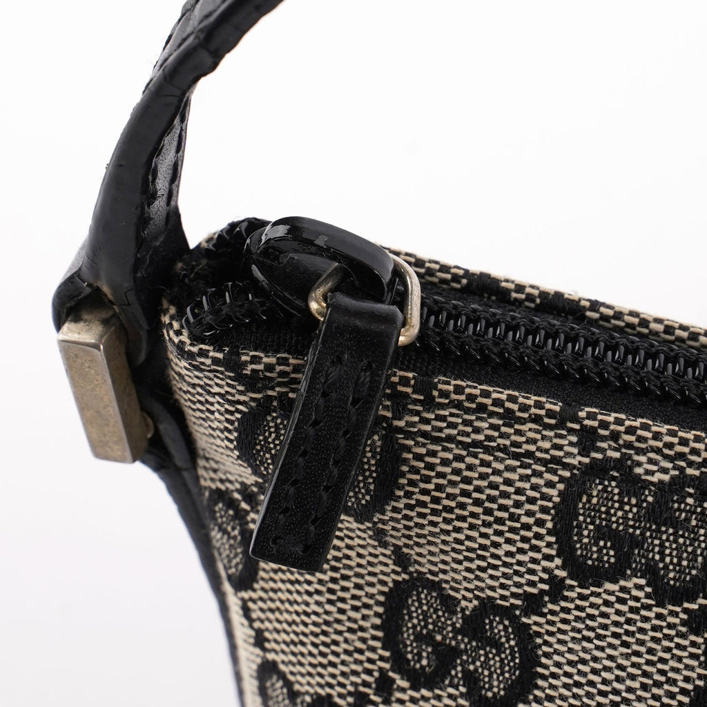 0391103 Grey GG Boat Pochette