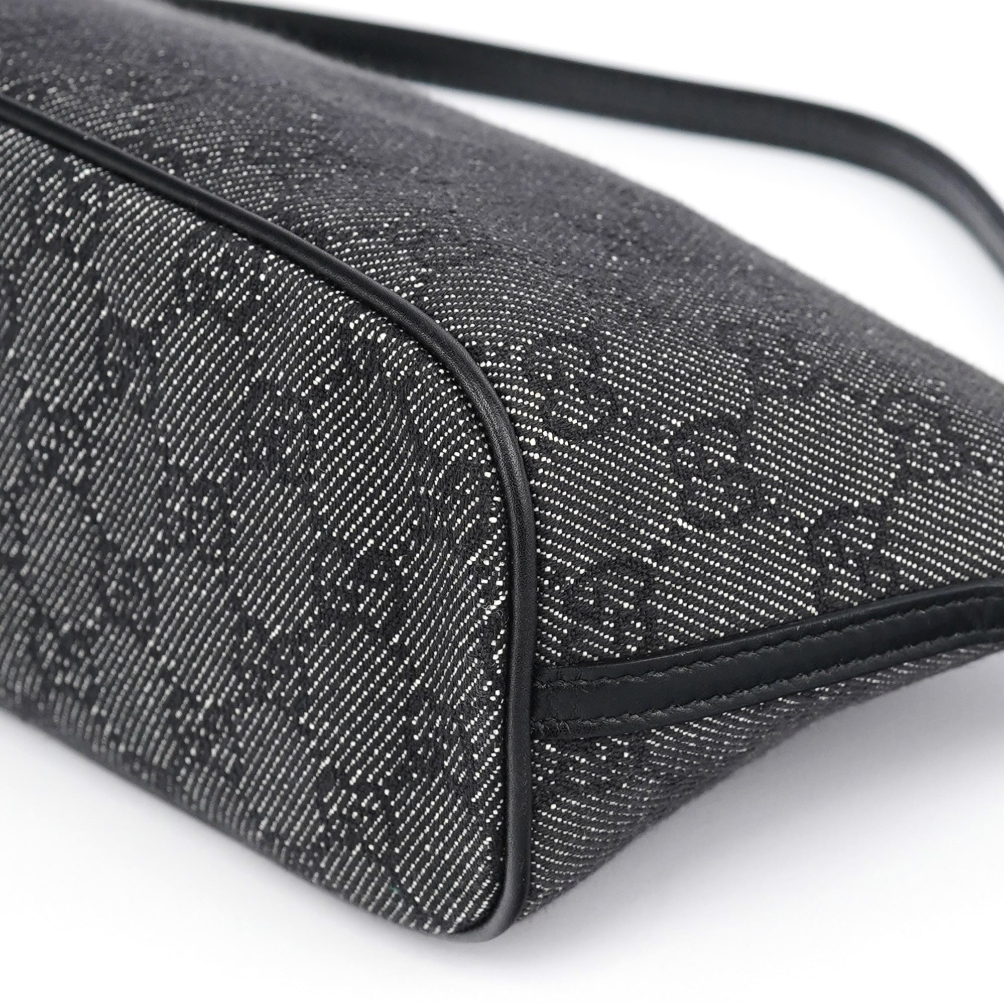 07198 Anthracite Denim GG Boat Pochette