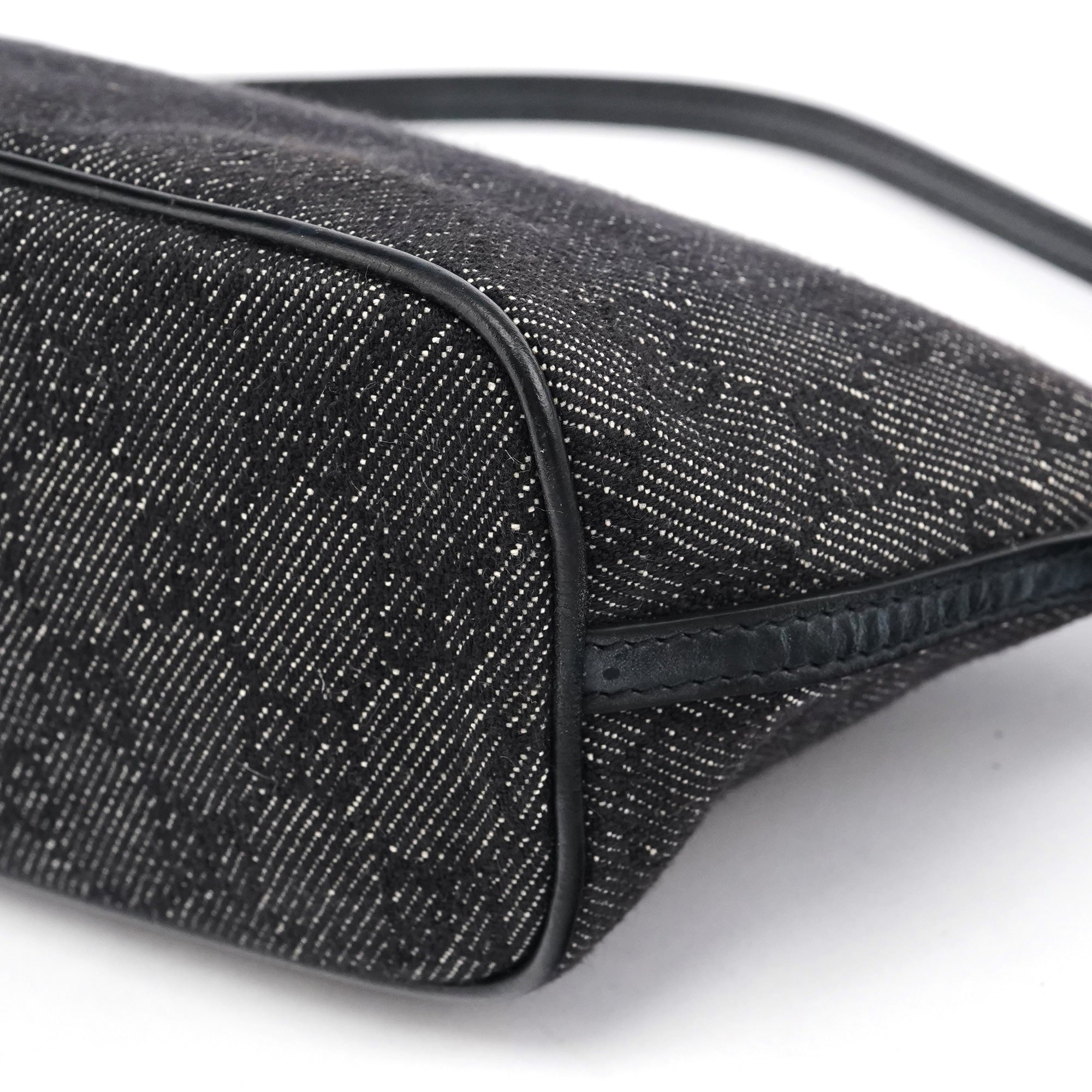 07198 Anthracite Denim GG Boat Pochette