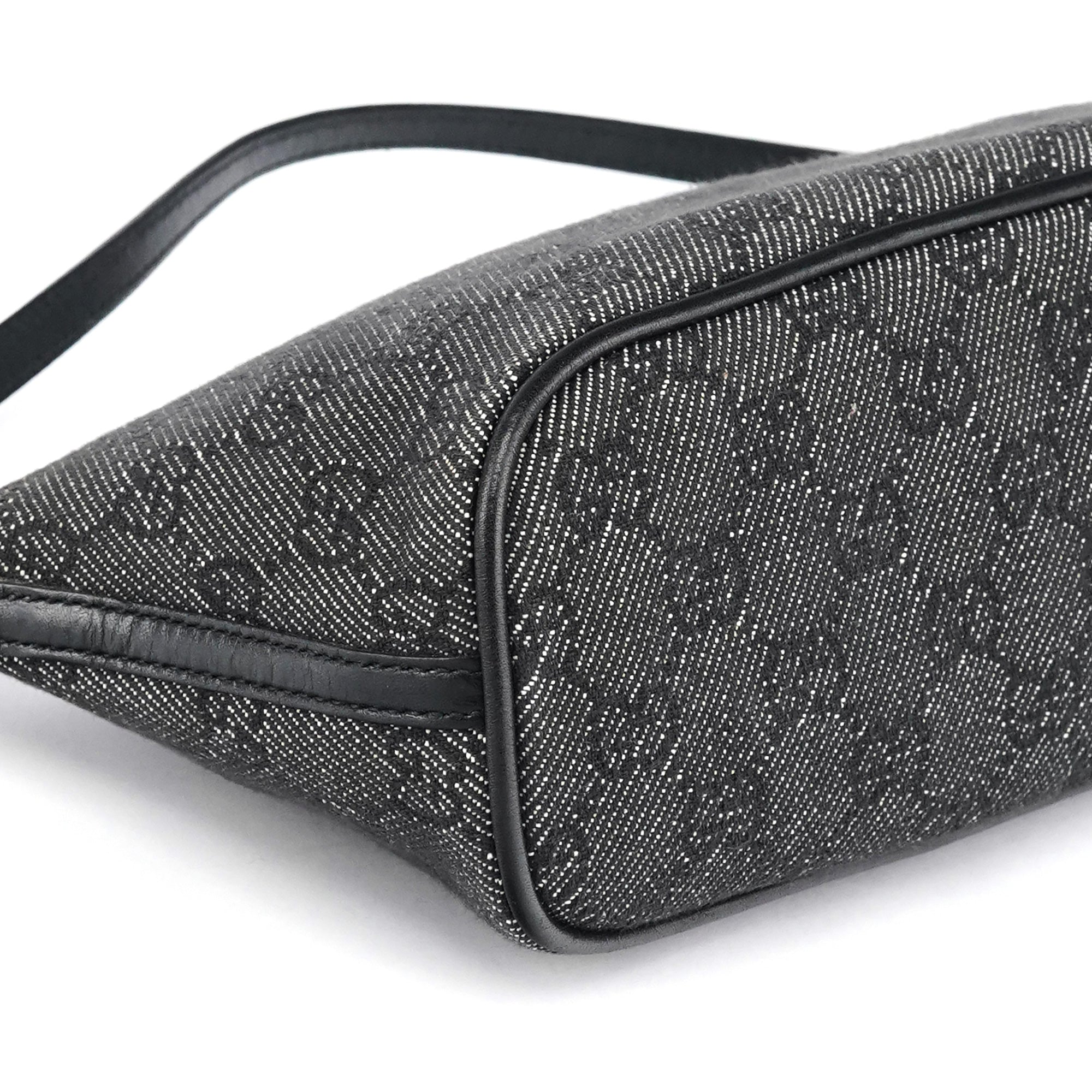 07198 Anthracite Denim GG Boat Pochette