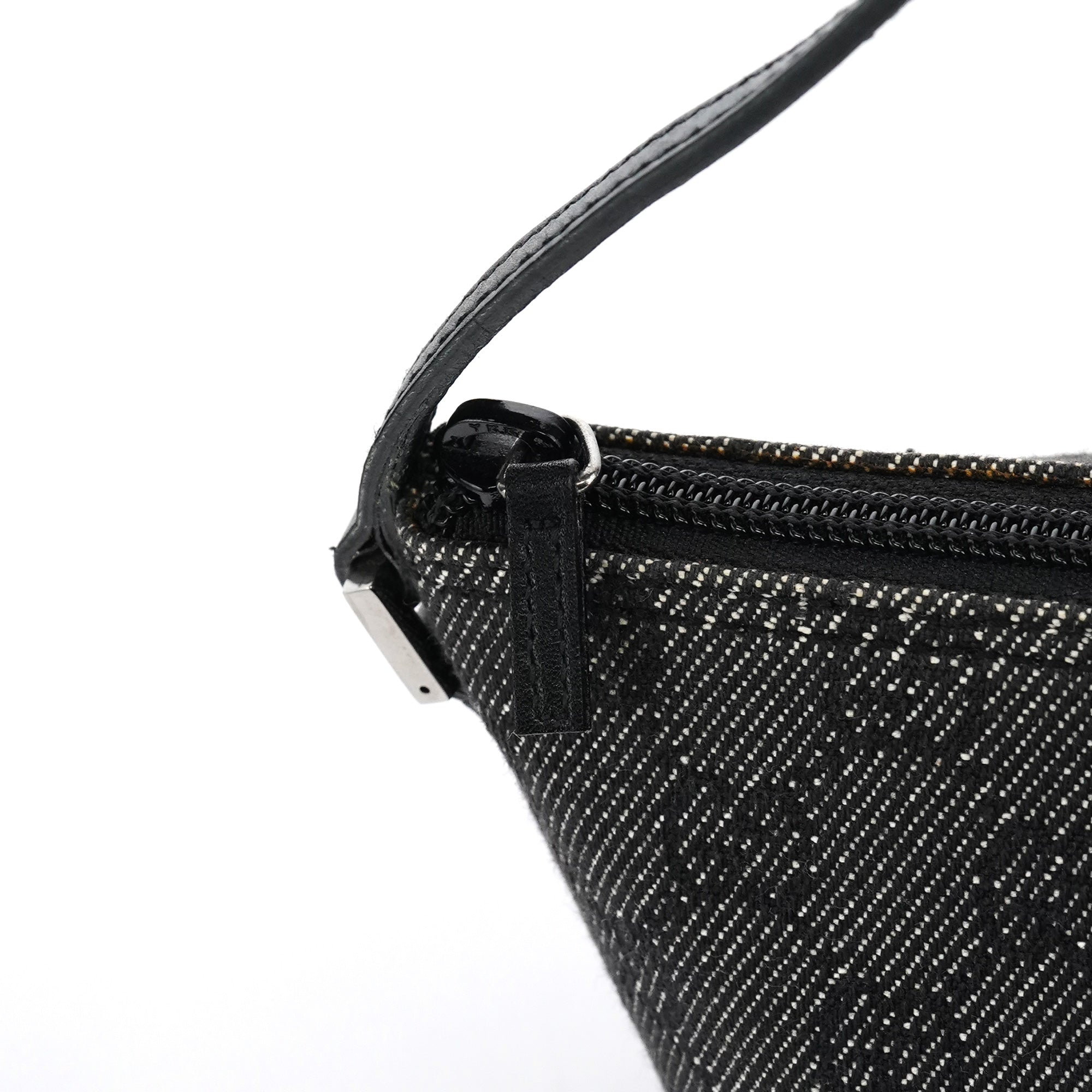 07198 Anthracite Denim GG Boat Pochette