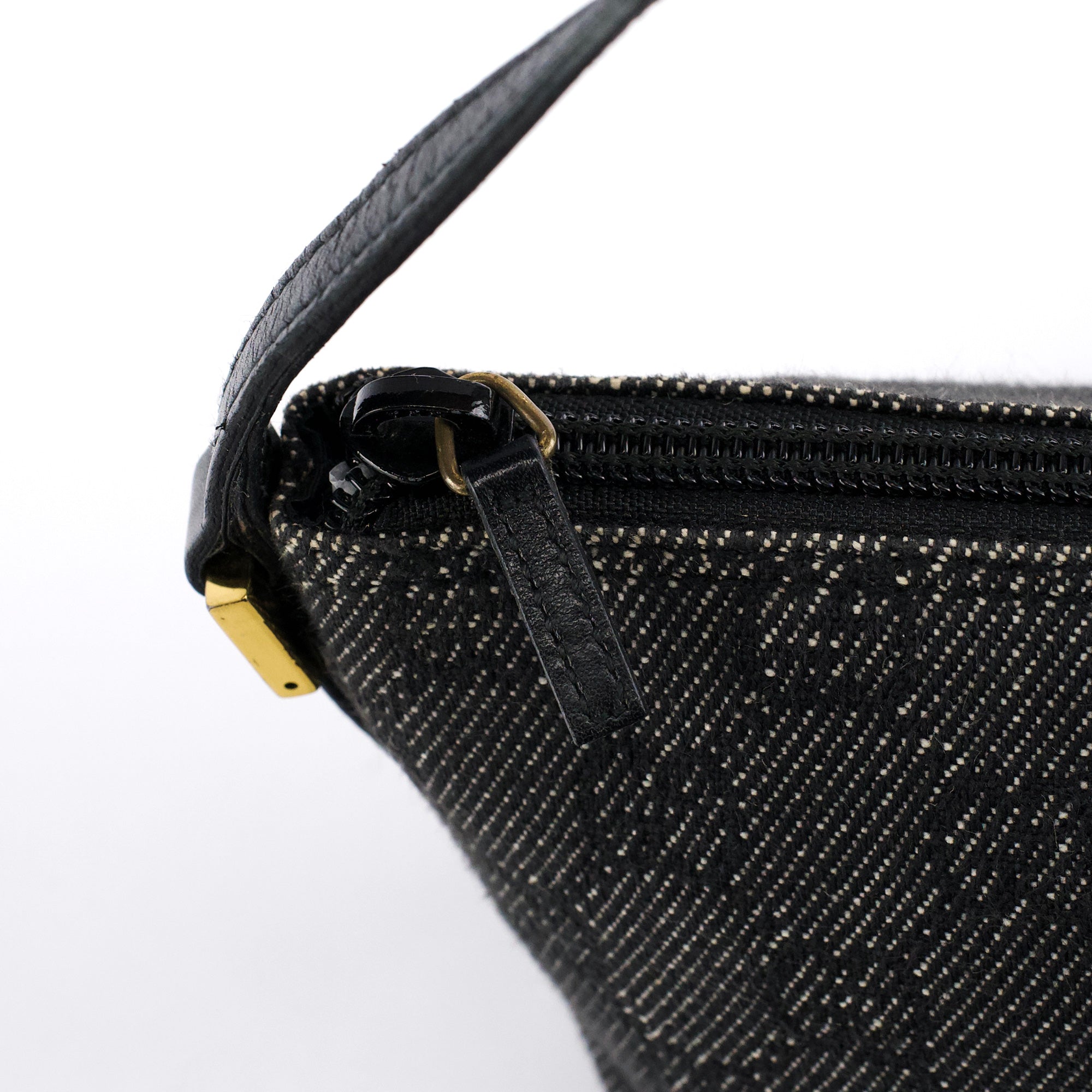 07198 Anthracite Denim GG Boat Pochette
