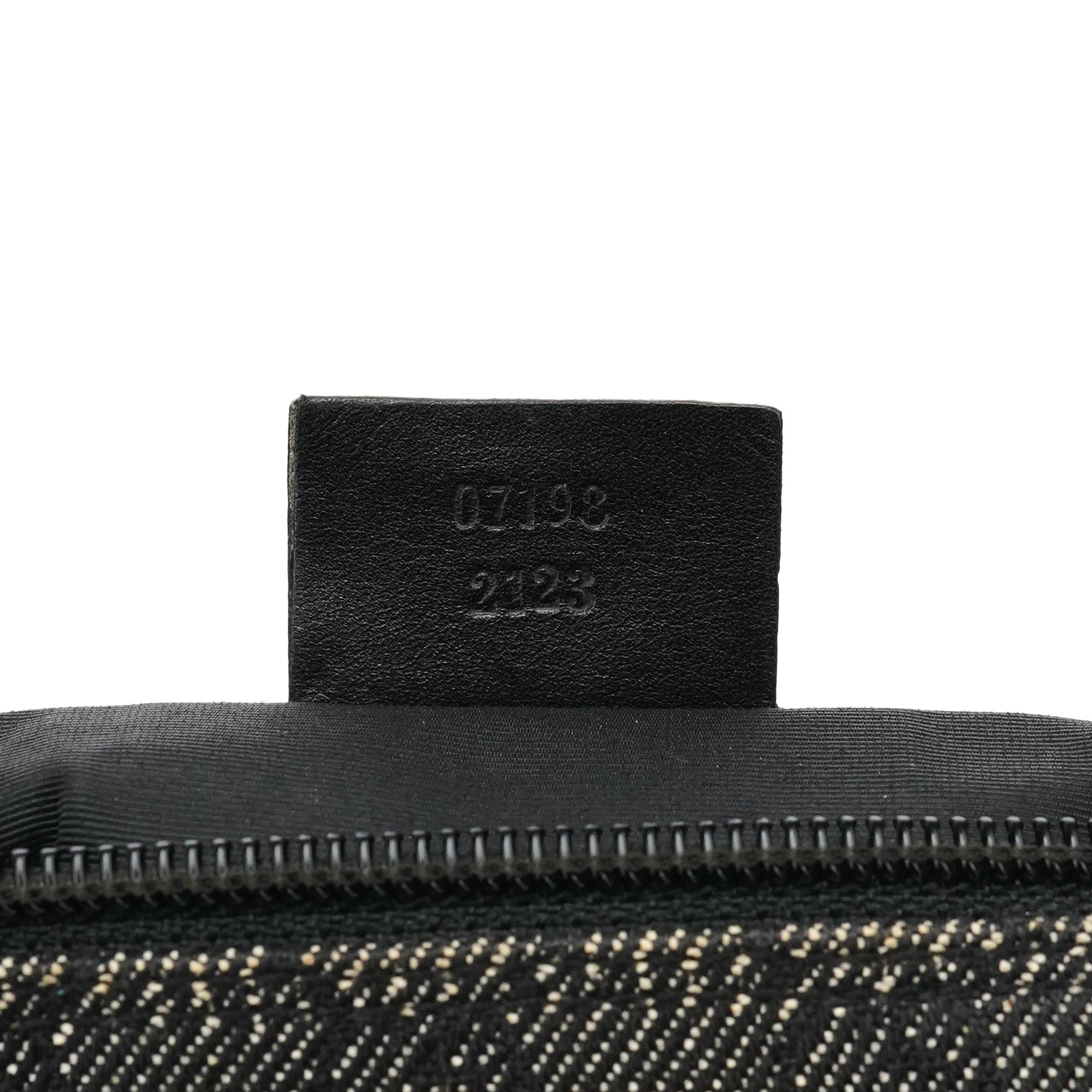 07198 Anthracite Denim GG Boat Pochette