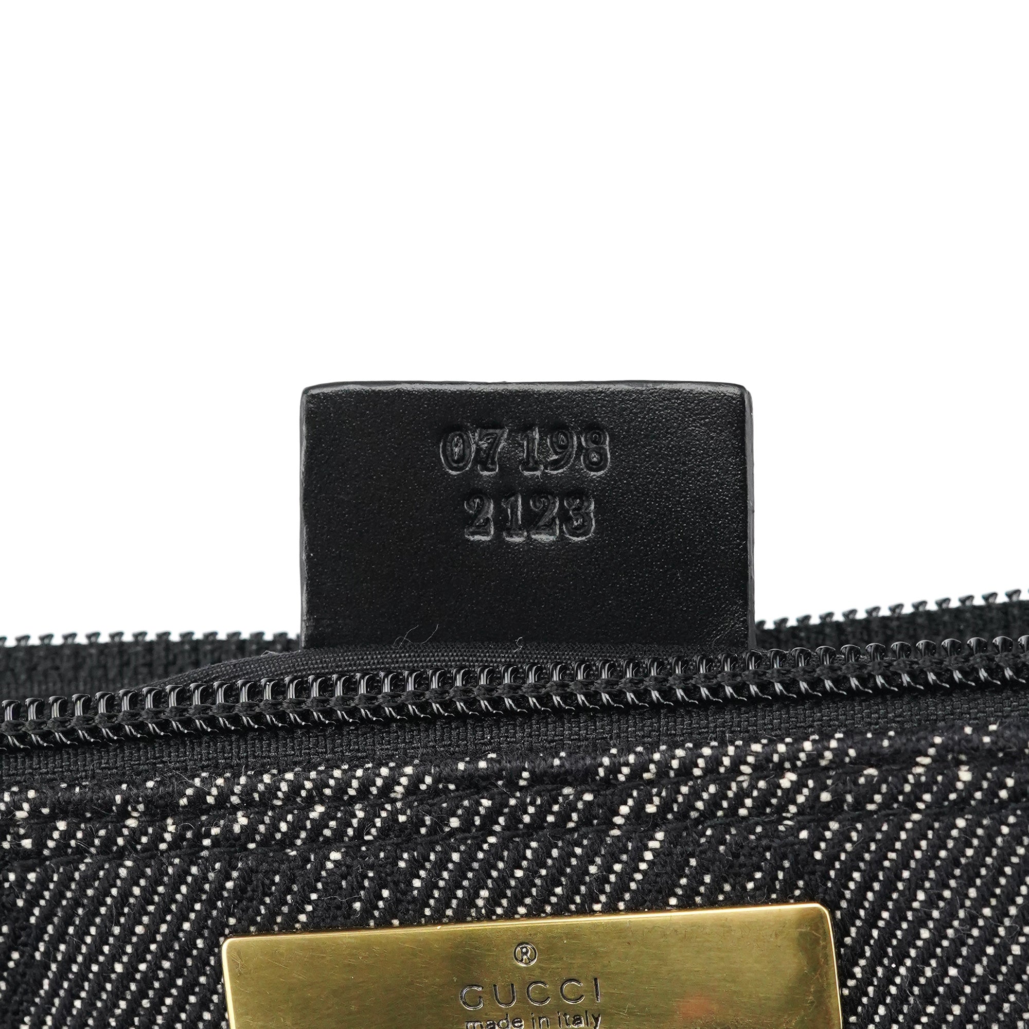 07198 Anthracite GG Denim Boat Pochette