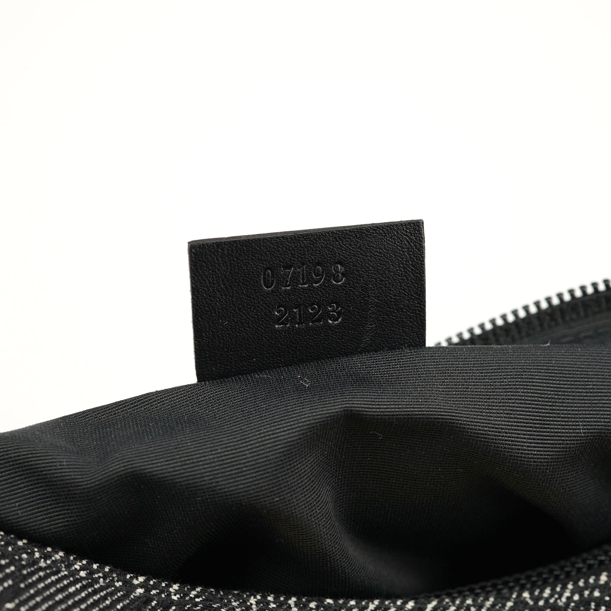07198 Antrhacite Denim GG Boat Pochette