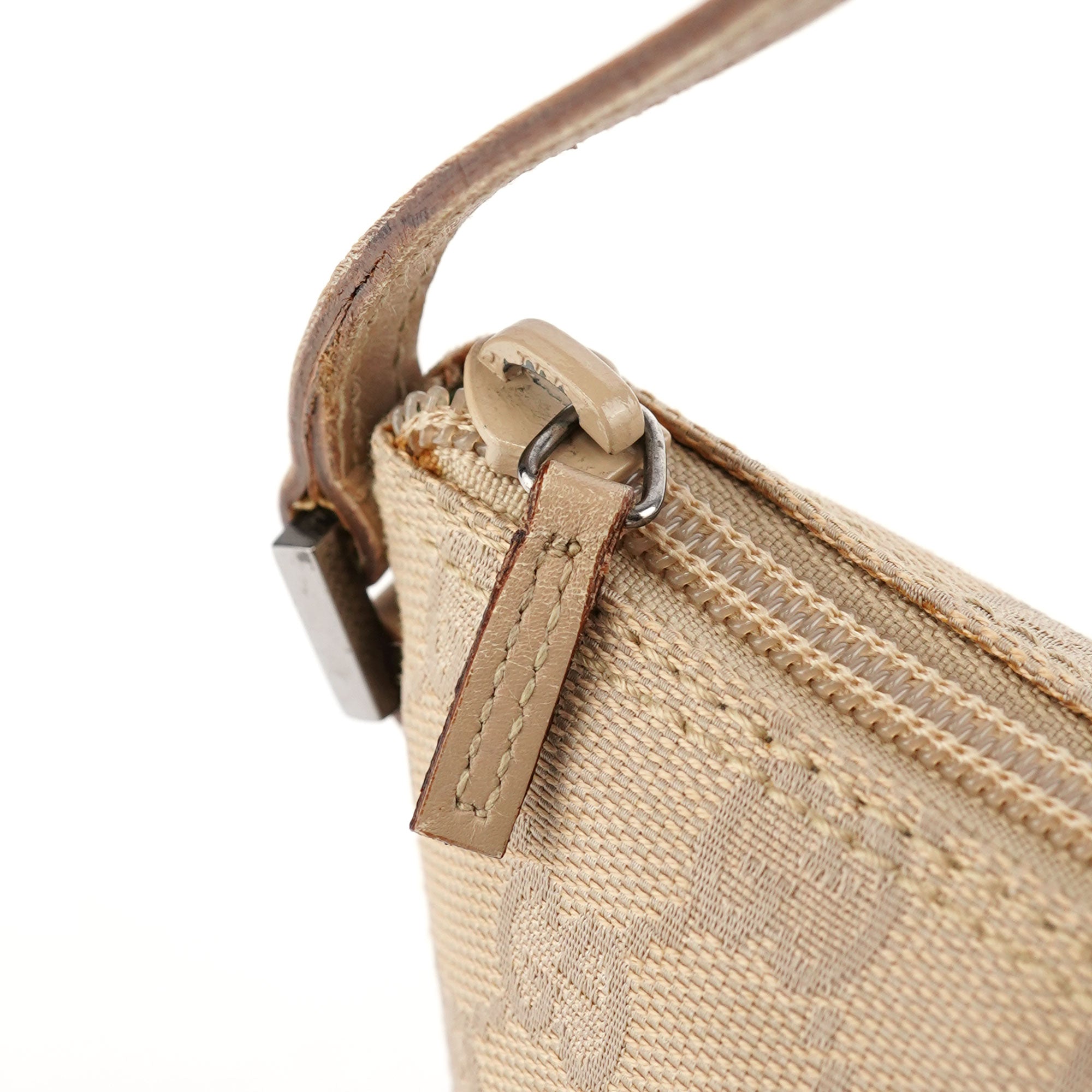 07198 Beige GG Boat Pochette