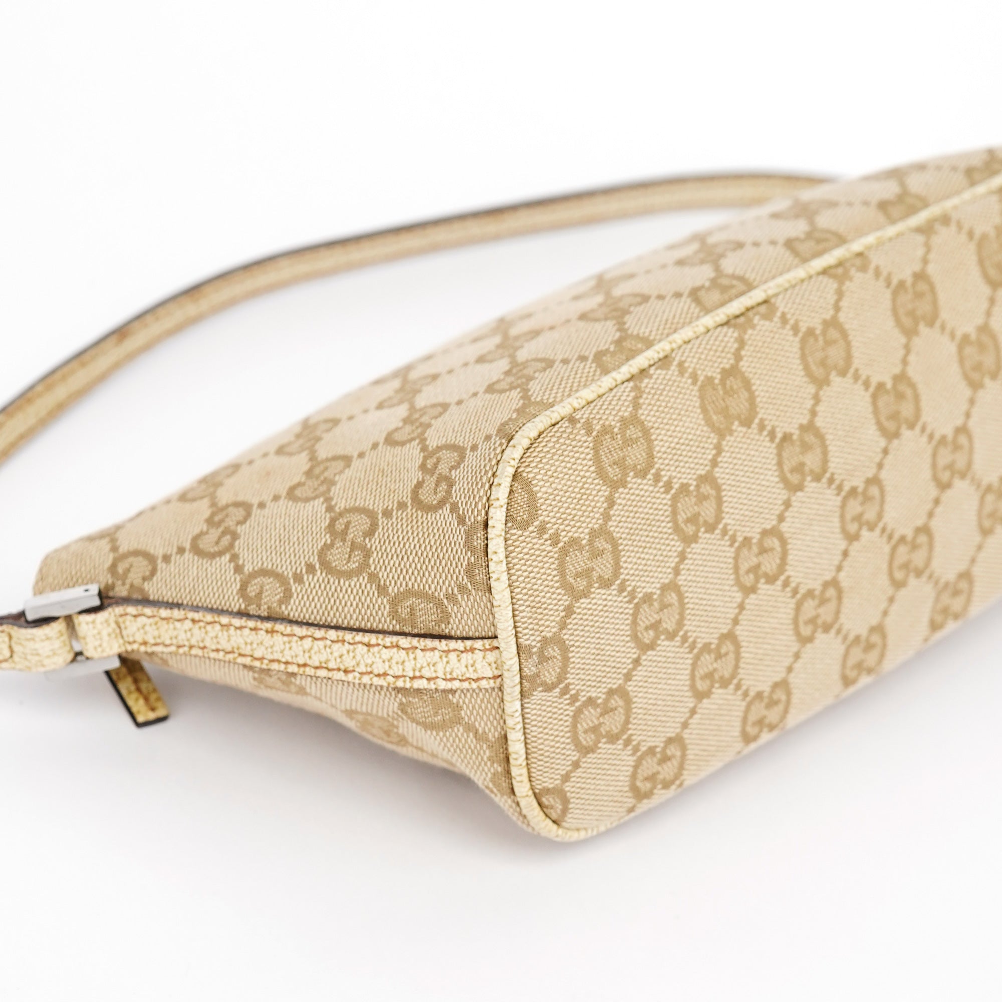 07198 Beige GG Boat Pochette