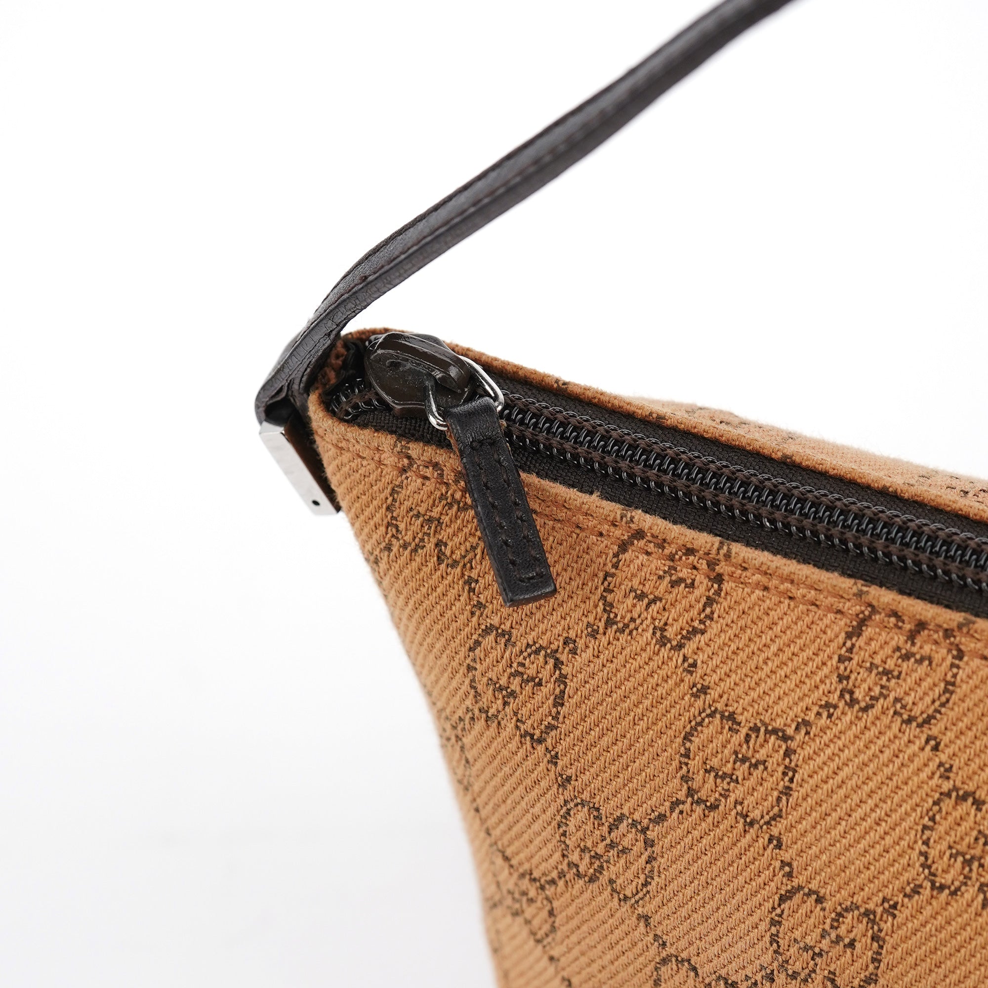 07198 Beige GG Boat Pochette