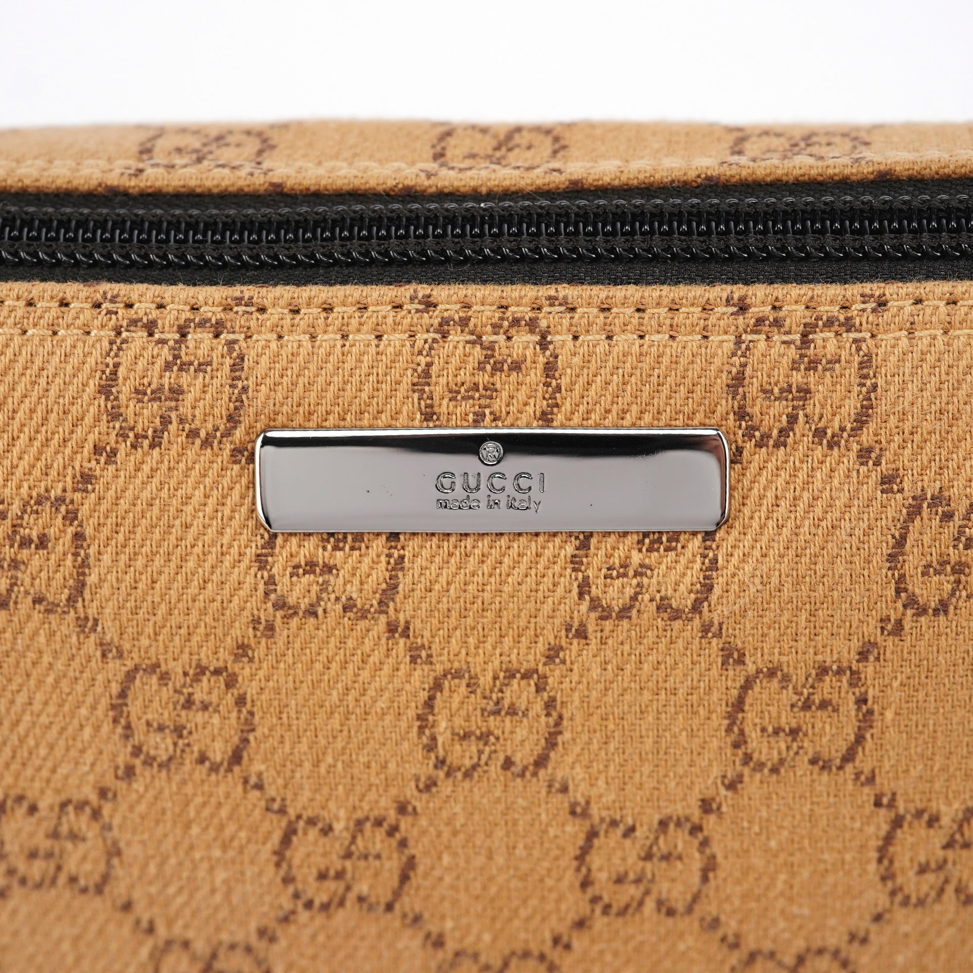 07198 Beige GG Boat Pochette