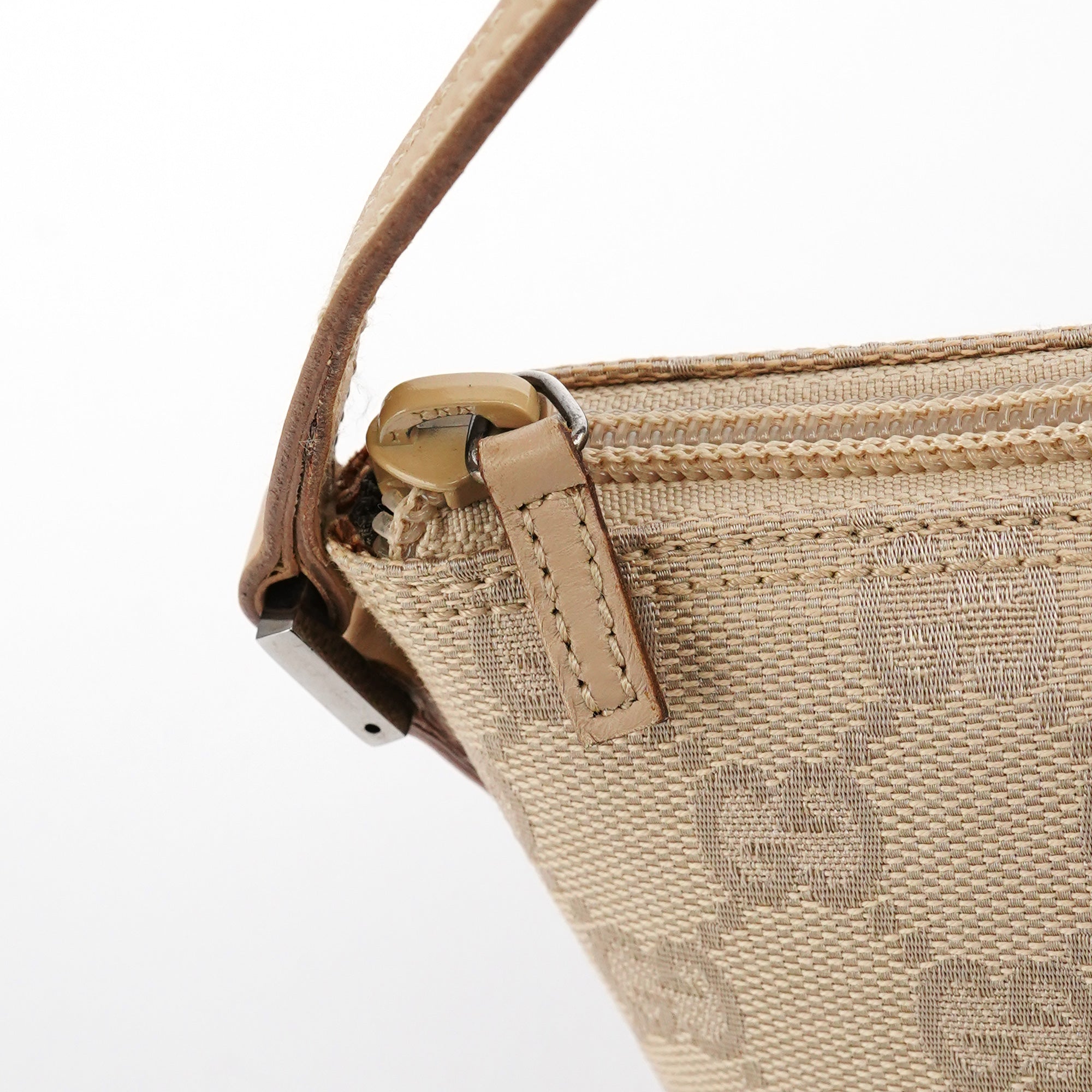 07198 Beige GG Boat Pochette