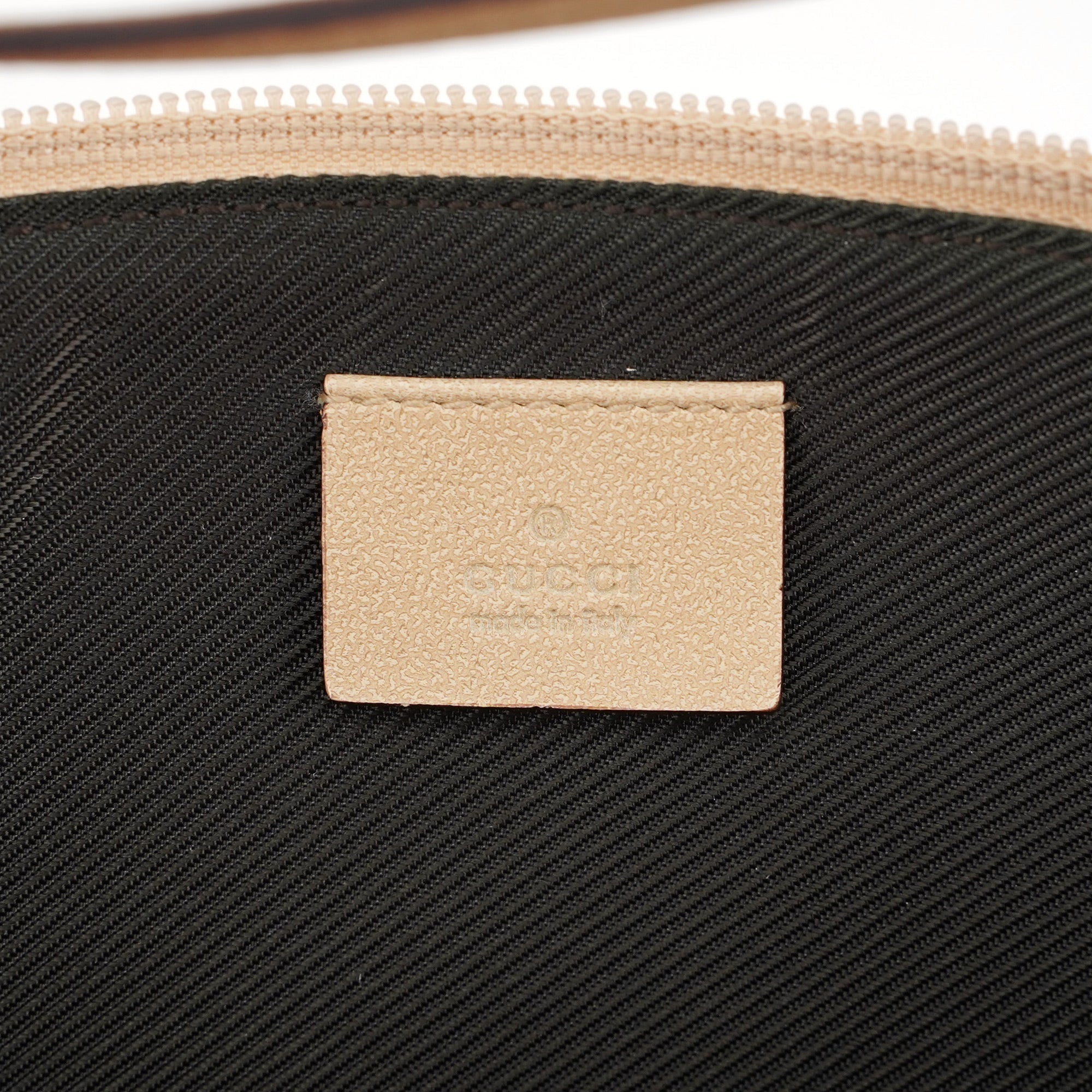 07198 Beige GG Boat Pochette