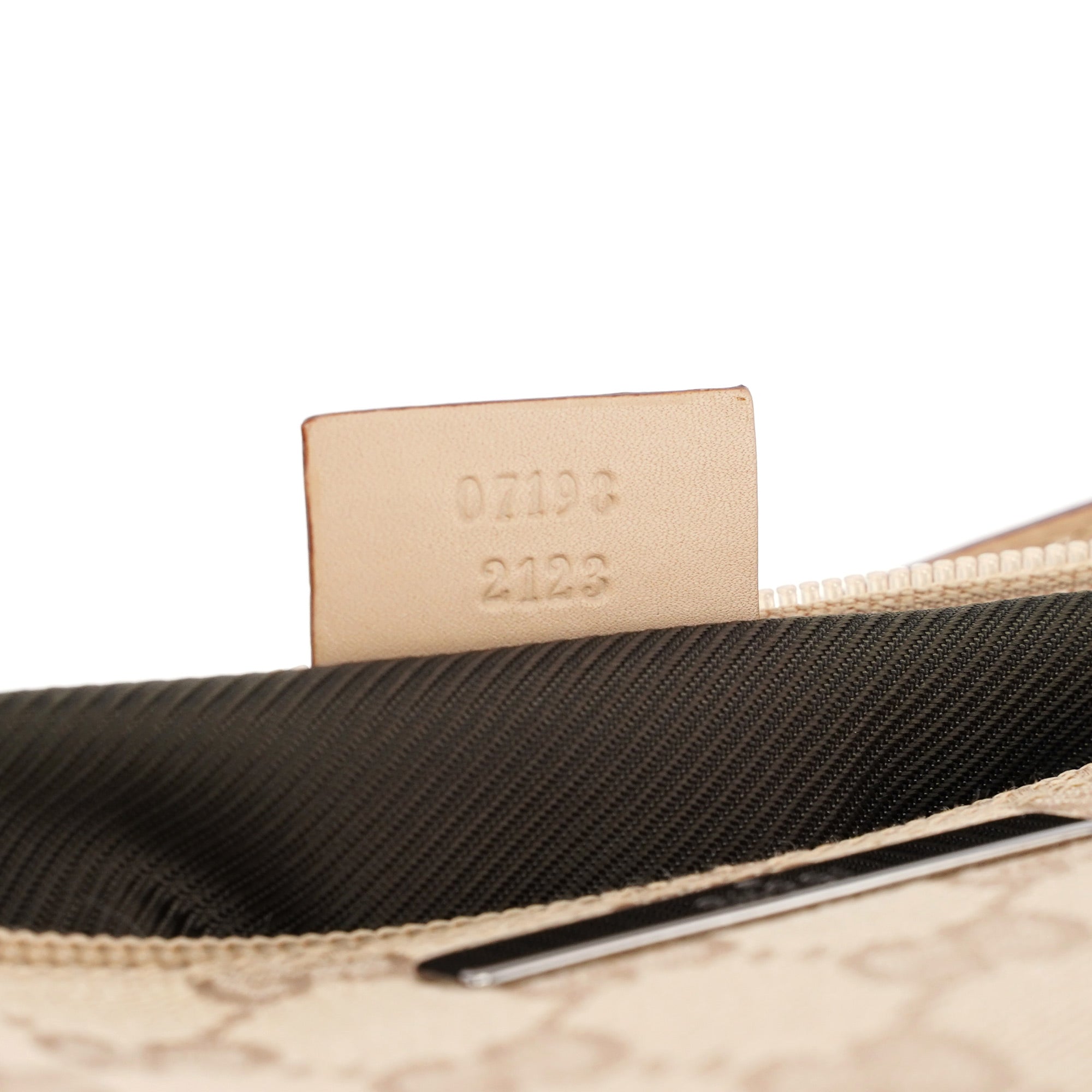 07198 Beige GG Boat Pochette