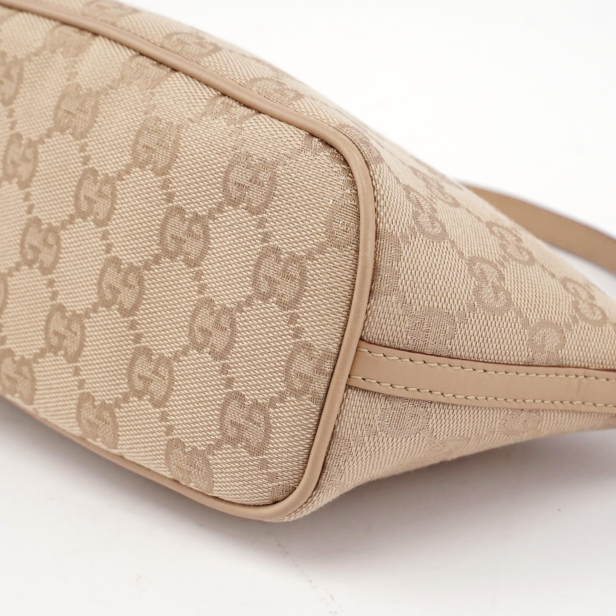 07198 Beige GG Boat Pochette