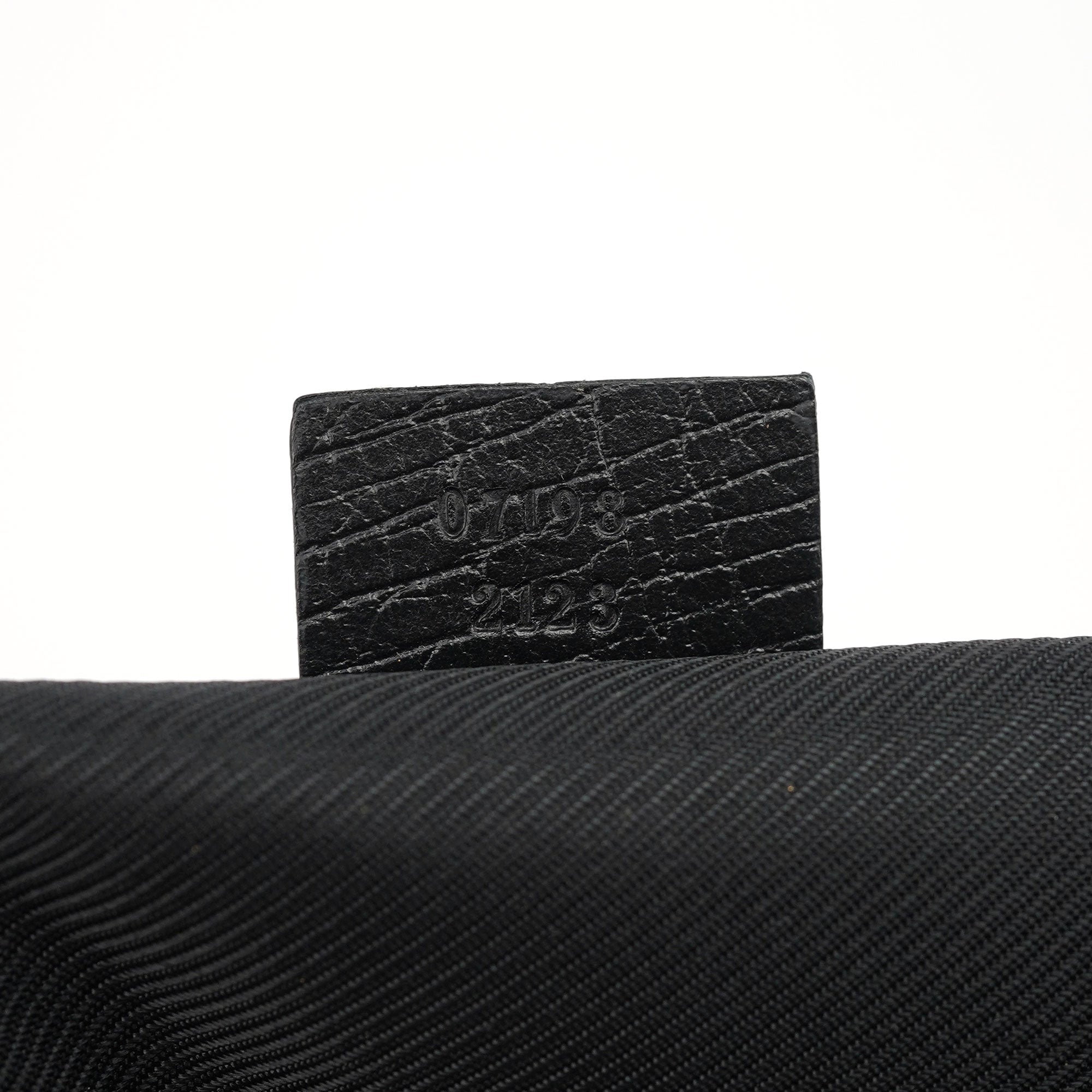 07198 Beige Matte Black GG Boat Pochette