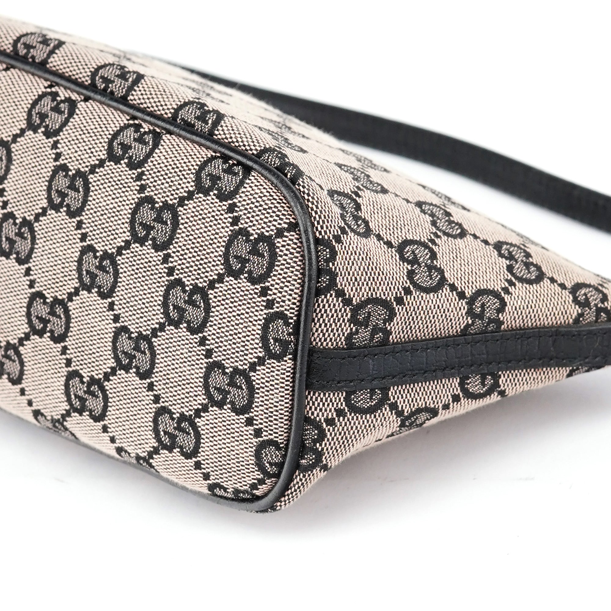 07198 Beige Matte Black GG Boat Pochette