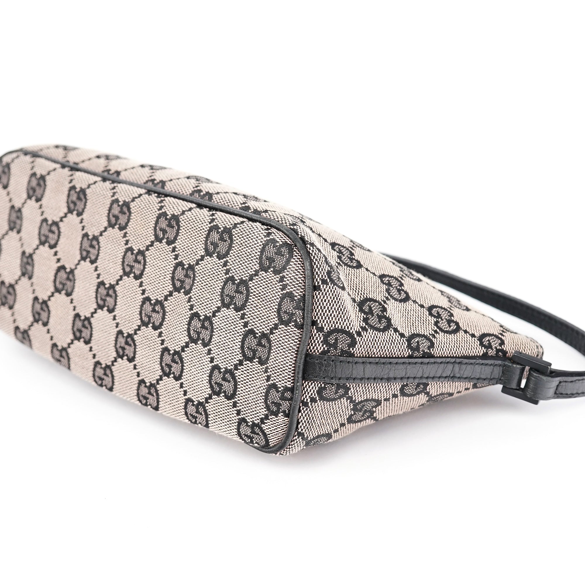 07198 Beige Matte Black GG Boat Pochette