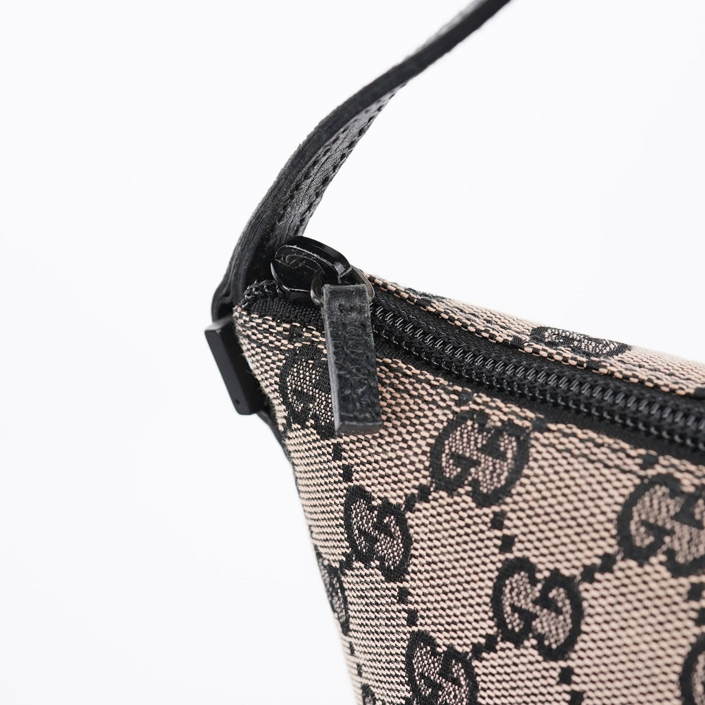 07198 Beige Matte Black GG Boat Pochette
