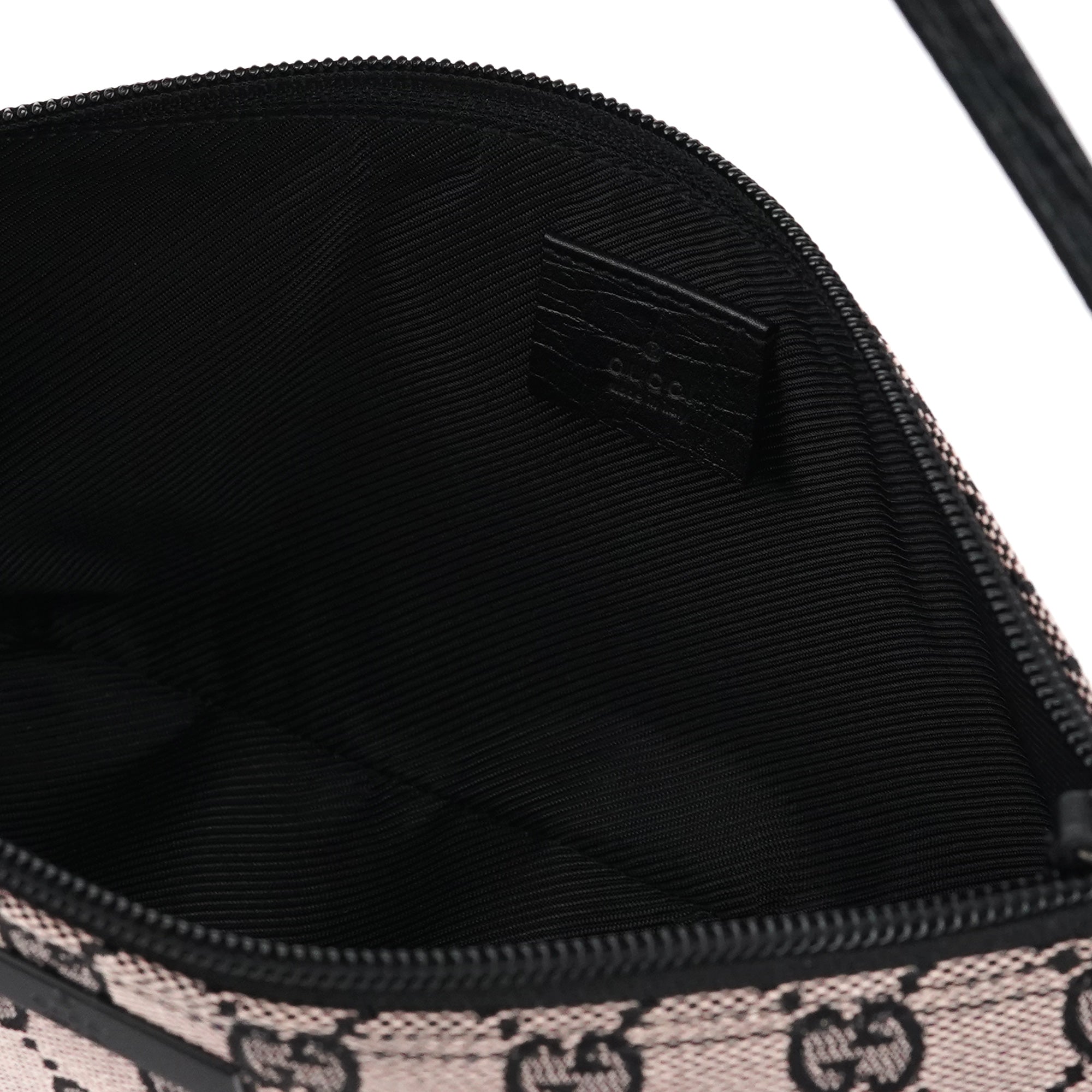 07198 Beige Matte Black GG Boat Pochette