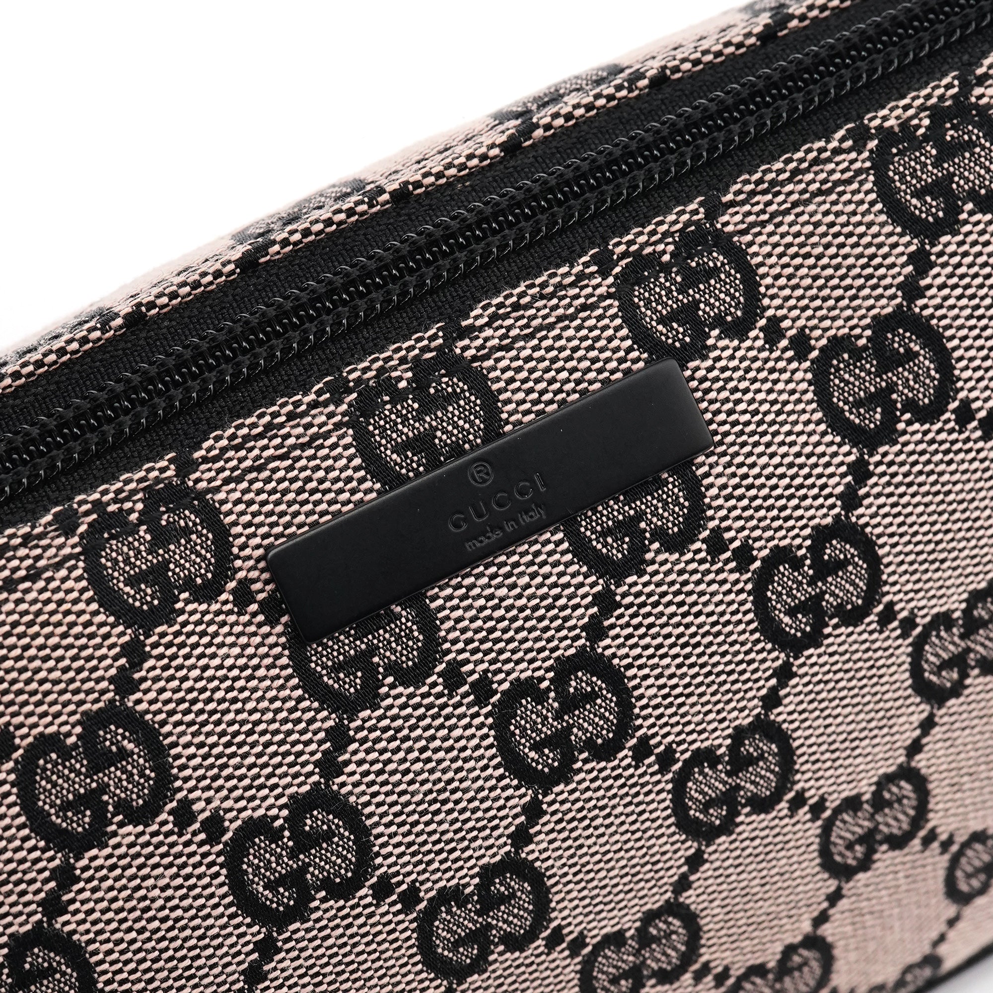 07198 Beige Matte Black GG Boat Pochette