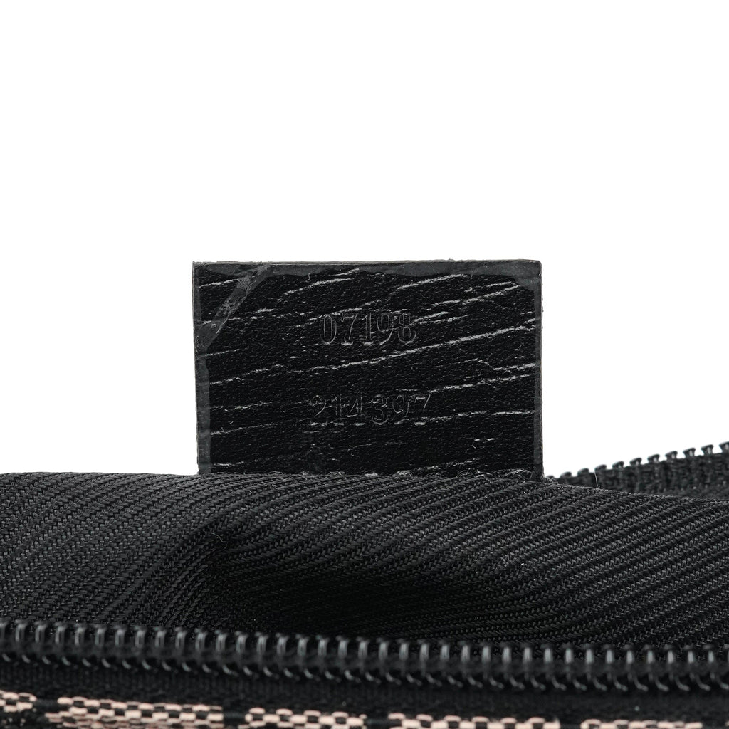 07198 Beige Matte Black GG Boat Pochette