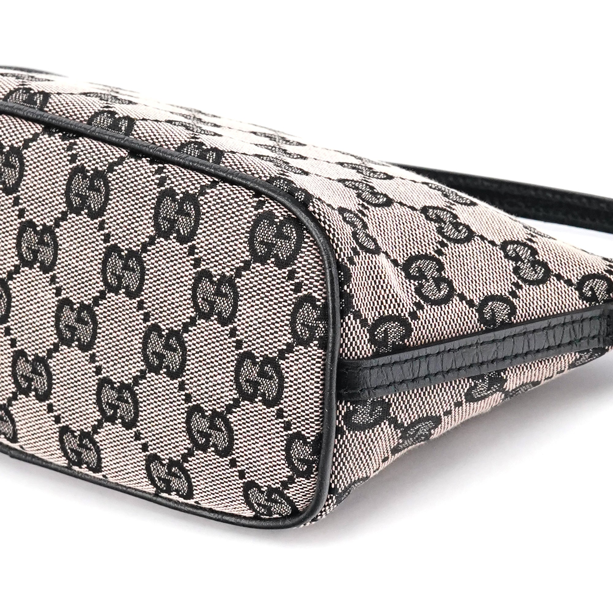 07198 Beige Matte Black GG Boat Pochette