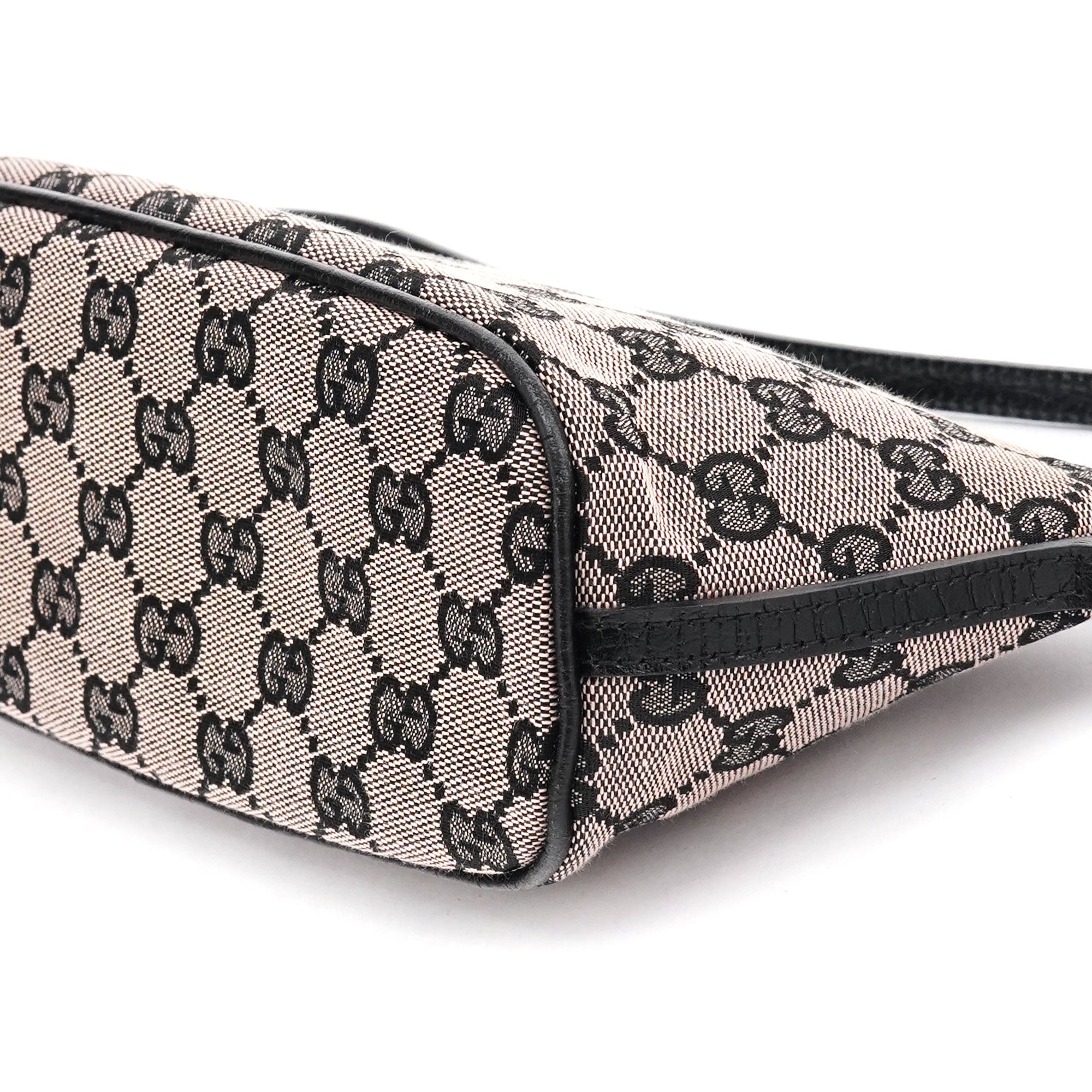 07198 Beige Matte Black GG Boat Pochette
