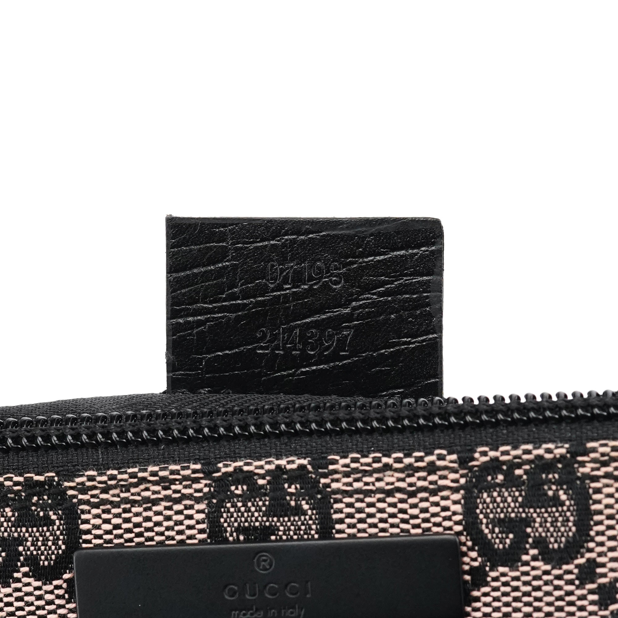 07198 Beige Matte Black GG Boat Pochette
