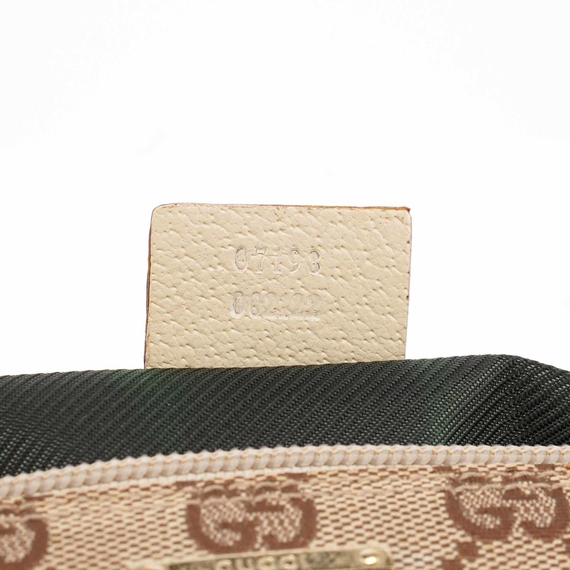 07198 Beige White GG Boat