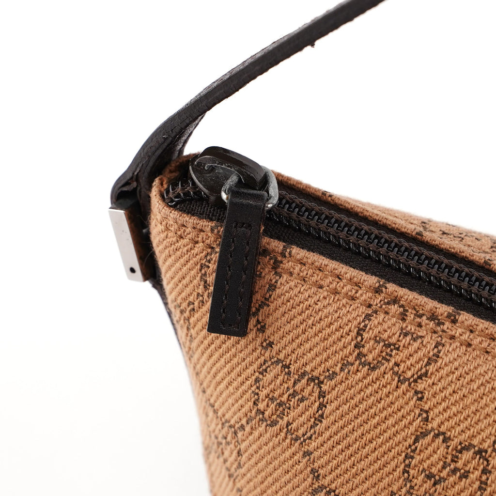 07198 Beige Wool GG Boat Pochette