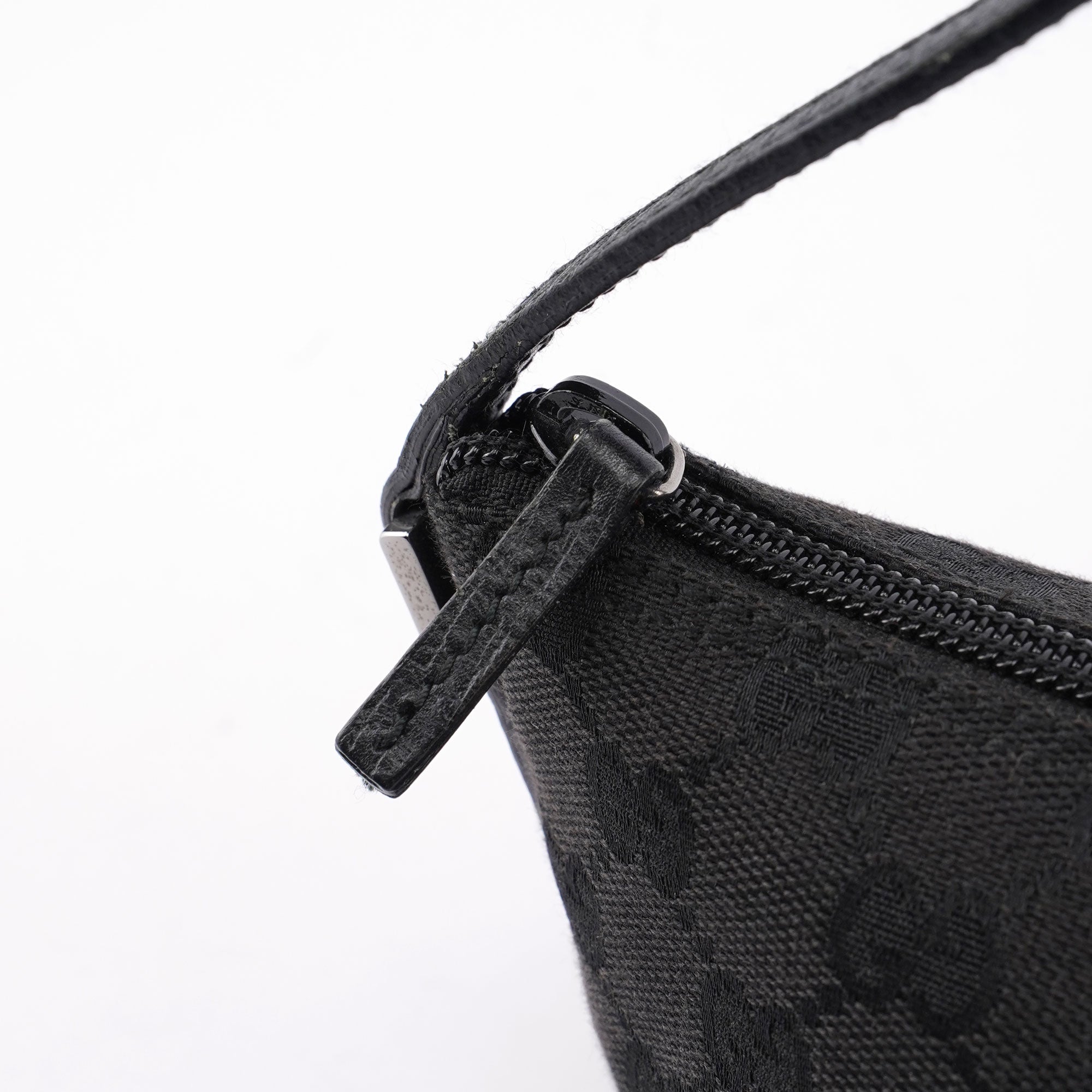 07198 Black GG Boat