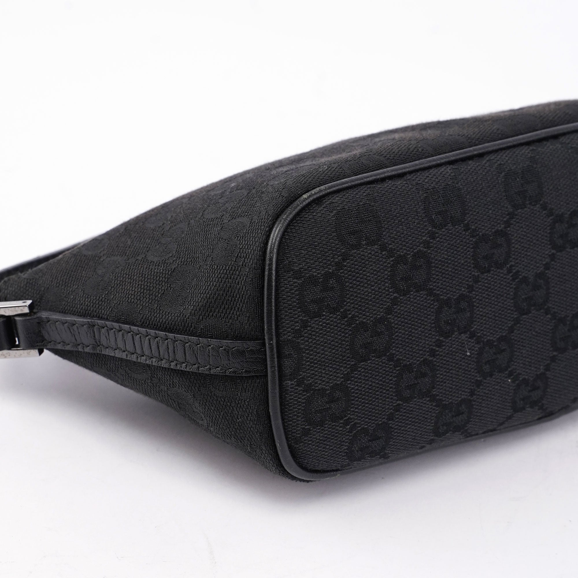 07198 Black GG Boat