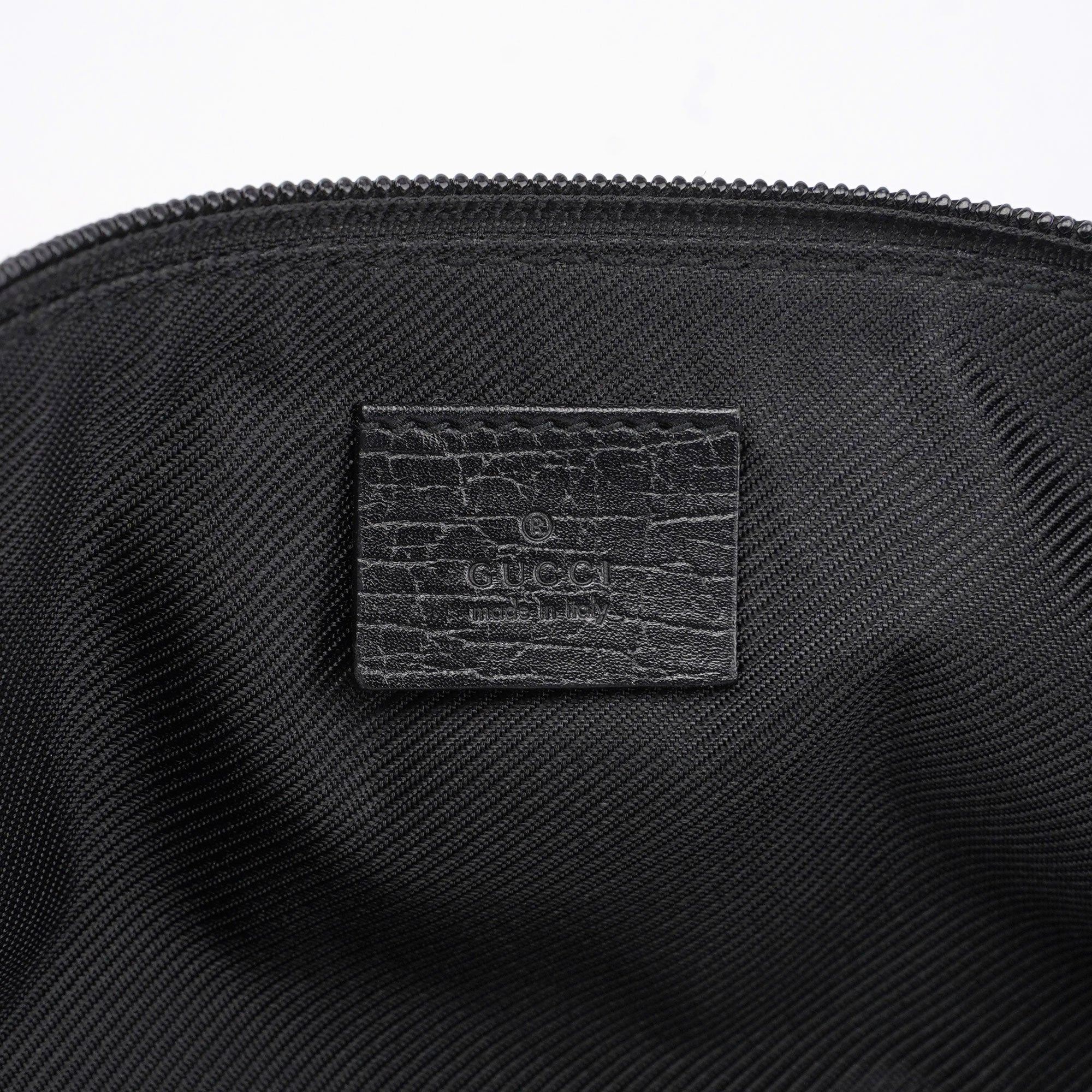 07198 Black GG Boat