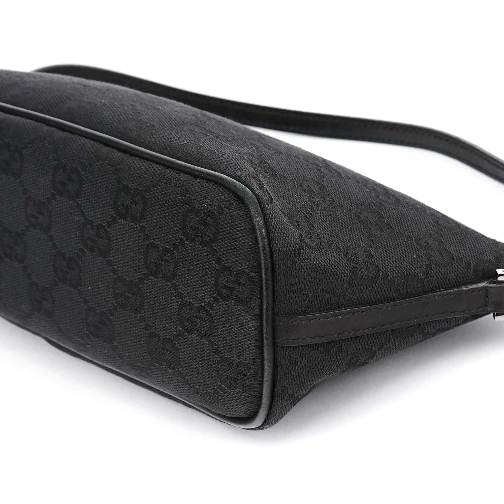 07198 Black GG Boat Pochette