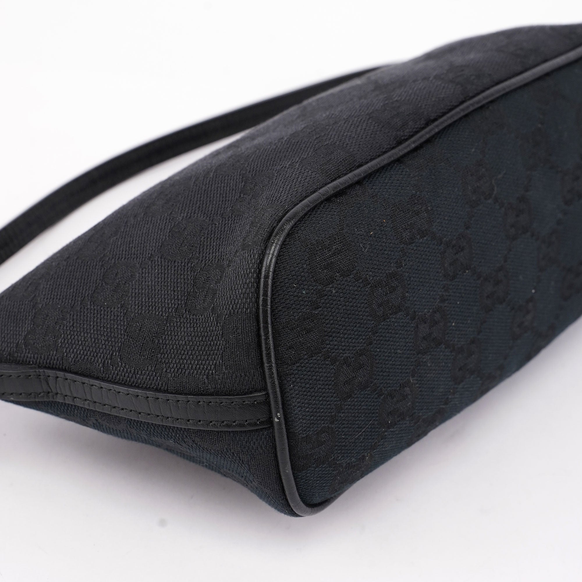07198 Black GG Boat Pochette