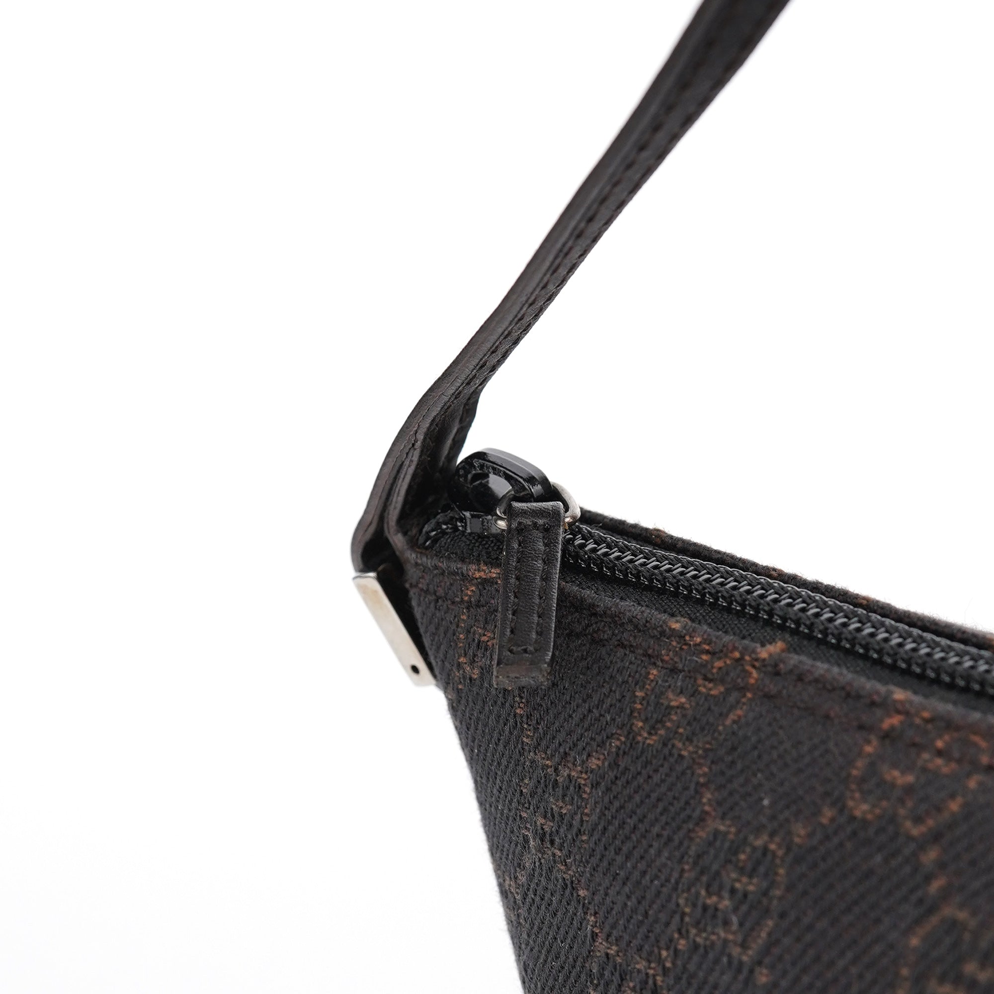 07198 Brown GG Boat Pochette