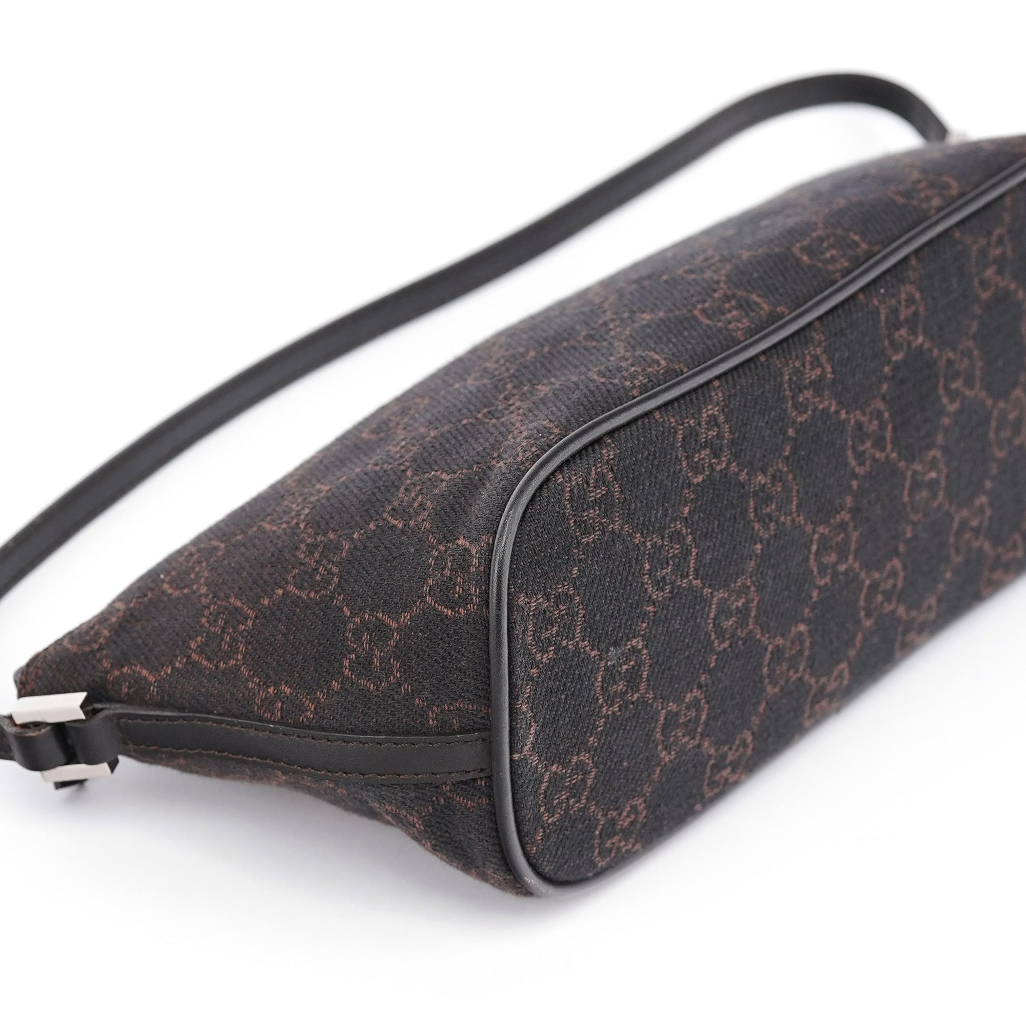 07198 Brown GG Boat Pochette