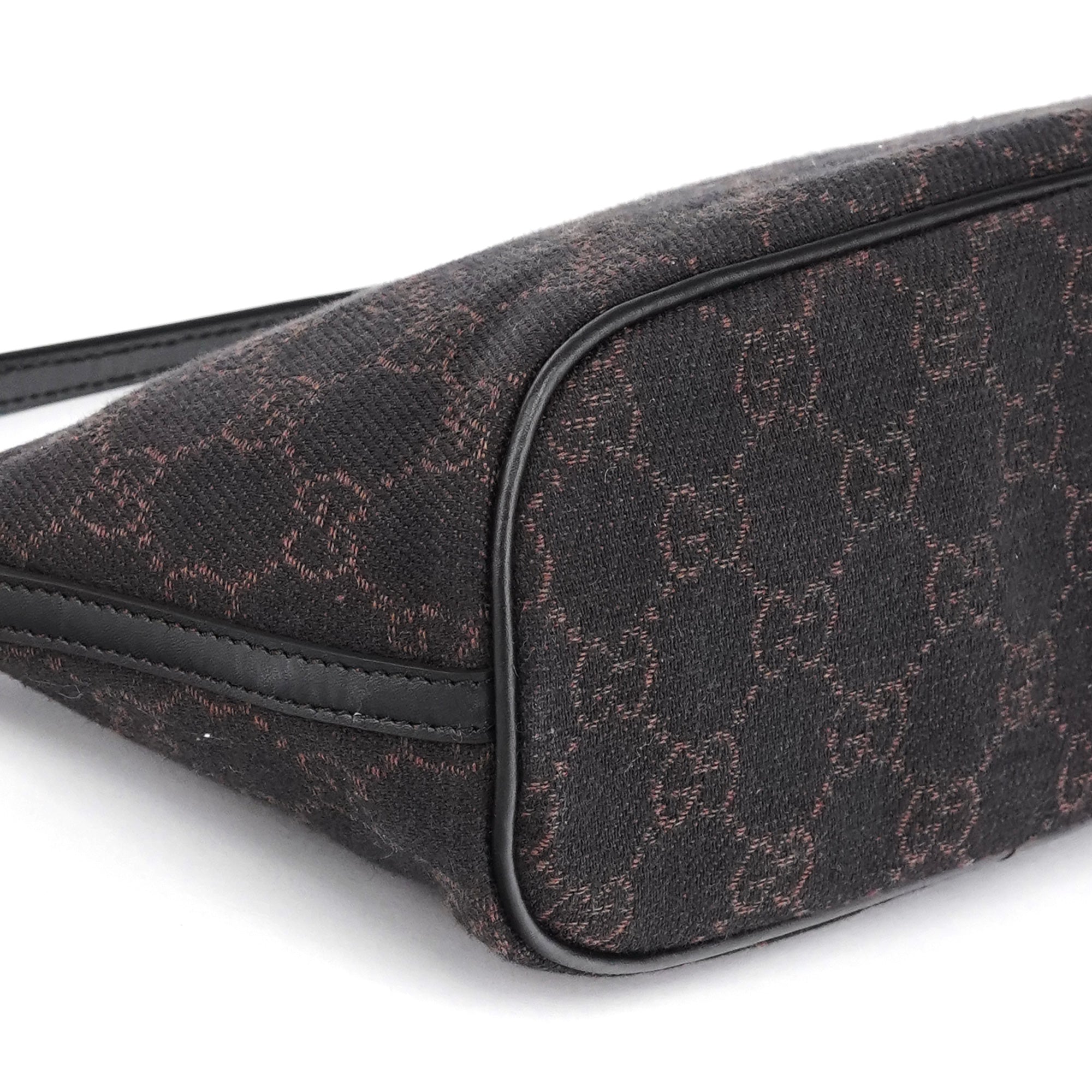 07198 Brown GG Boat Pochette