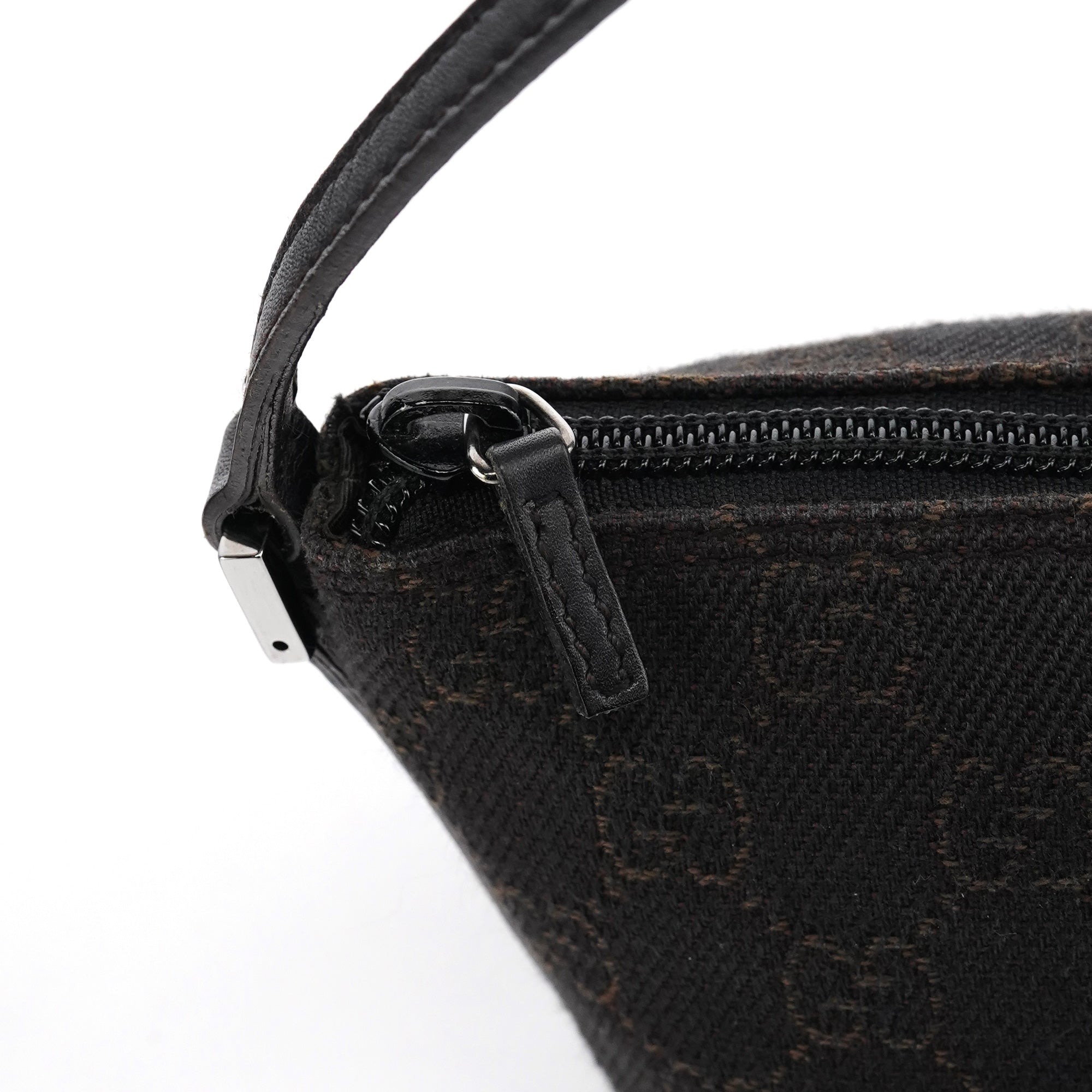 07198 Brown GG Boat Pochette