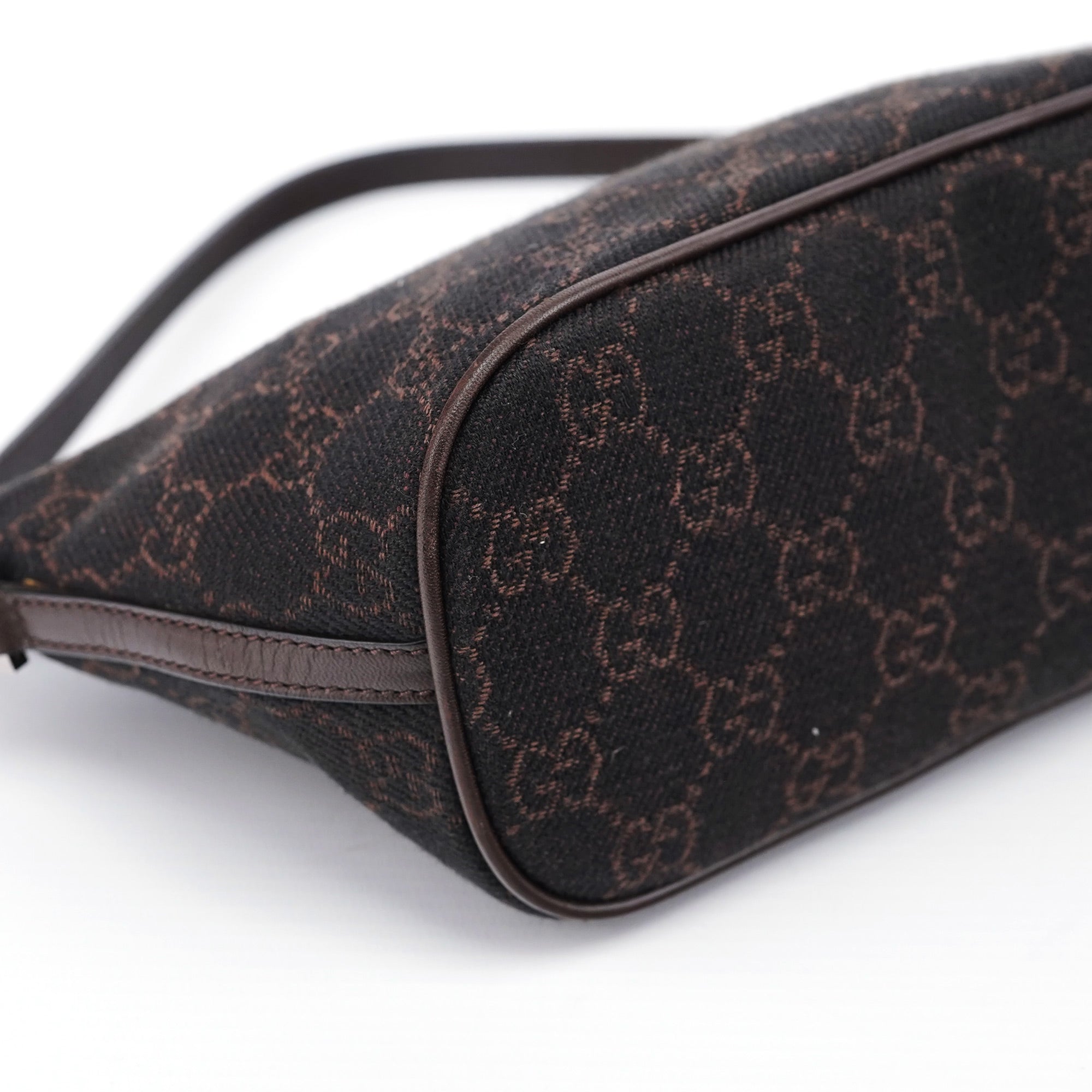 07198 Brown GG Boat Pochette